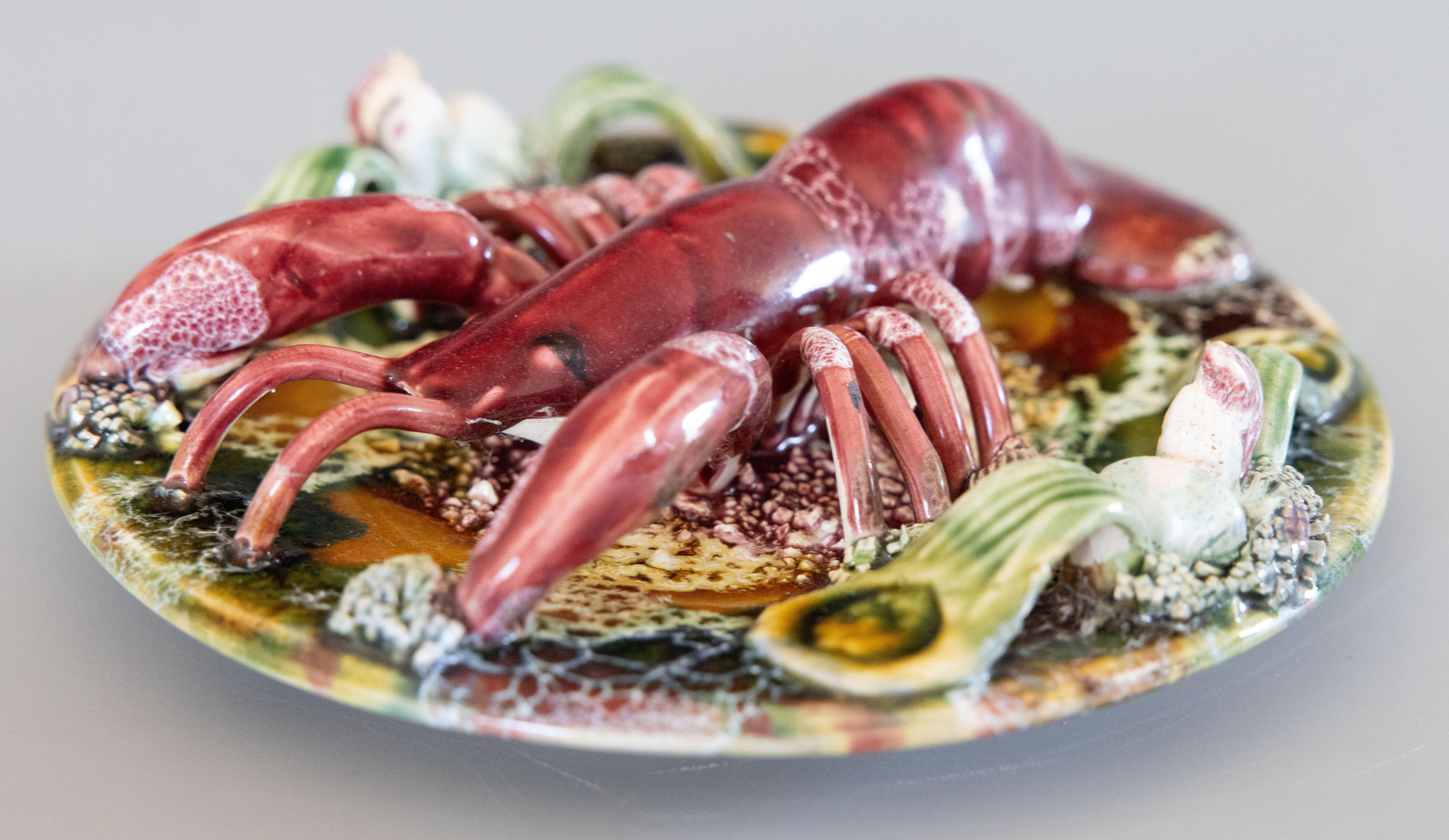 Victorien tardif Assiette à homard antique en majolique de Palissy en vente