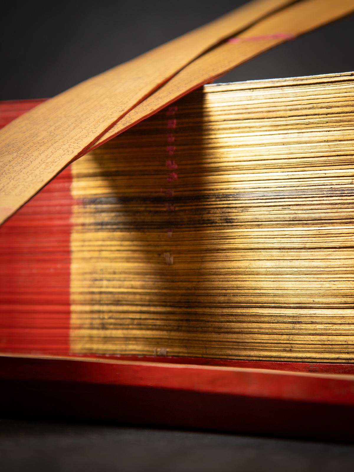 Antikes Palmblatt Manuskript Buch - Parabaik Buch aus Burma (Birmanisch) im Angebot