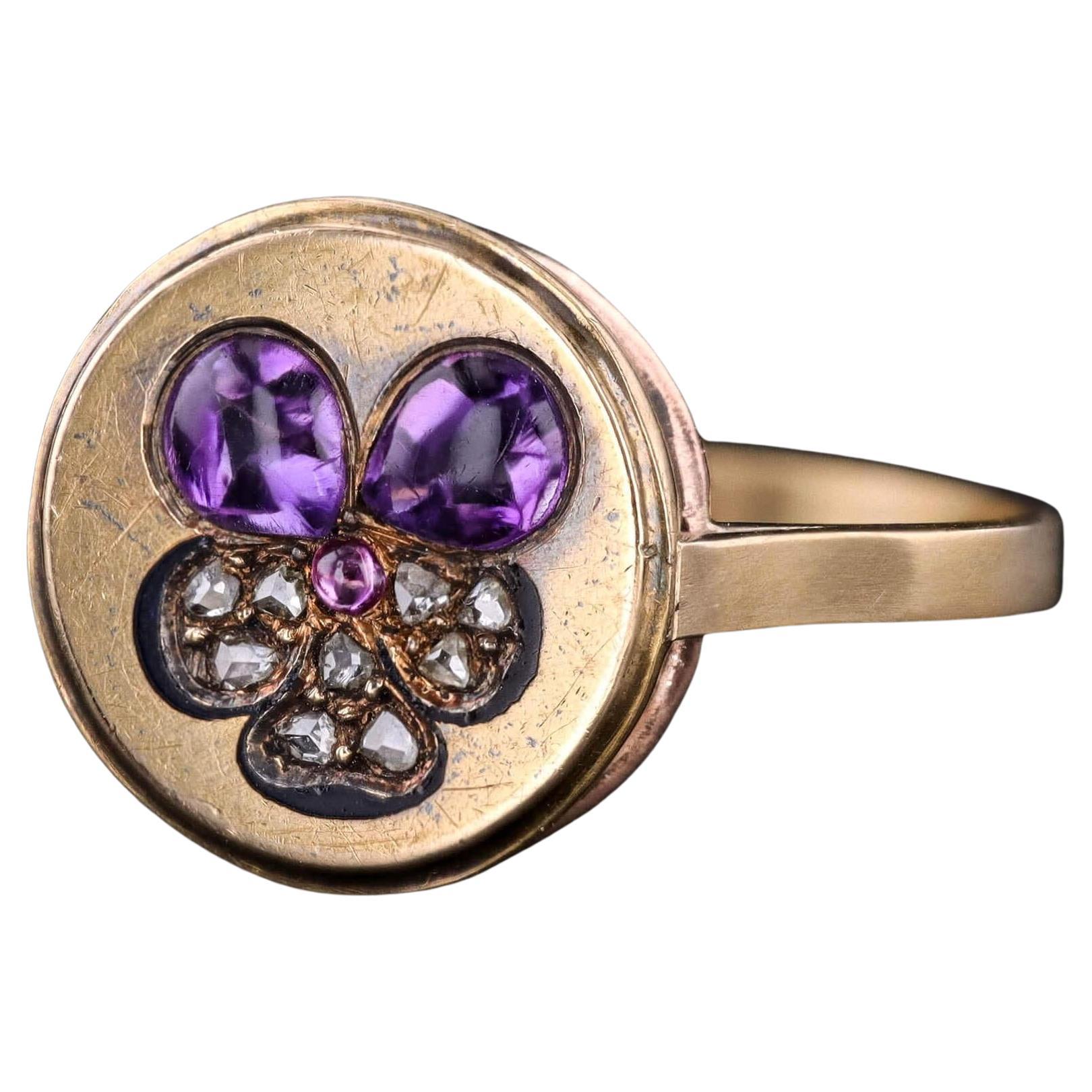 Antique Pansy Ring of 18k Gold For Sale