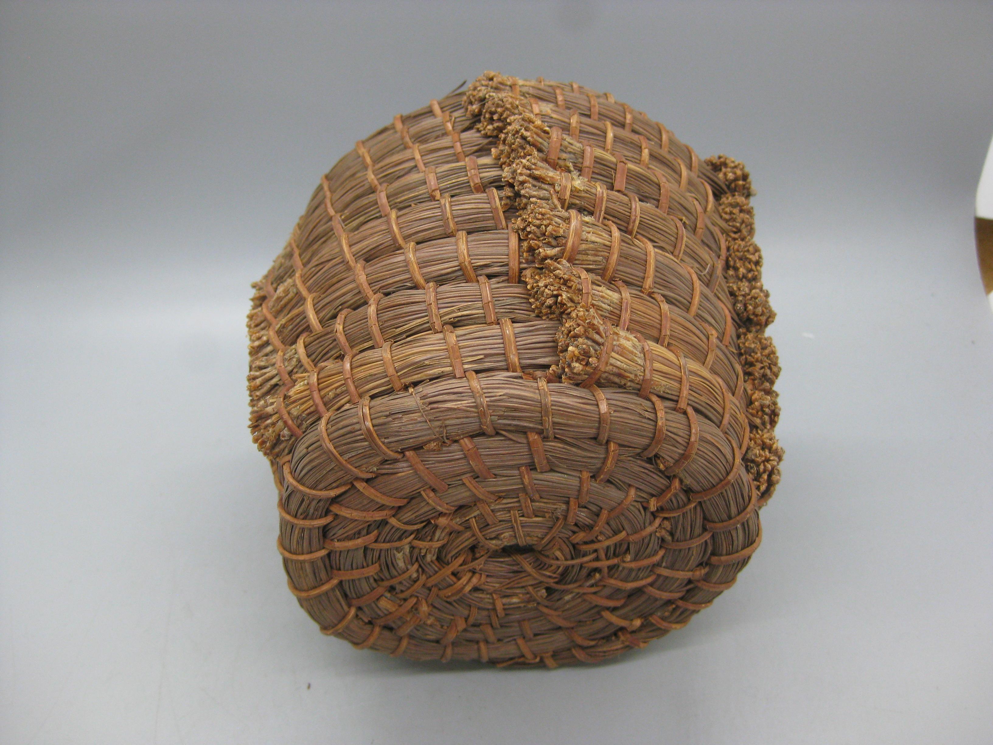 Natural Fiber Antique Papago Native American Indian Coiled Pine Needle Basket For Sale