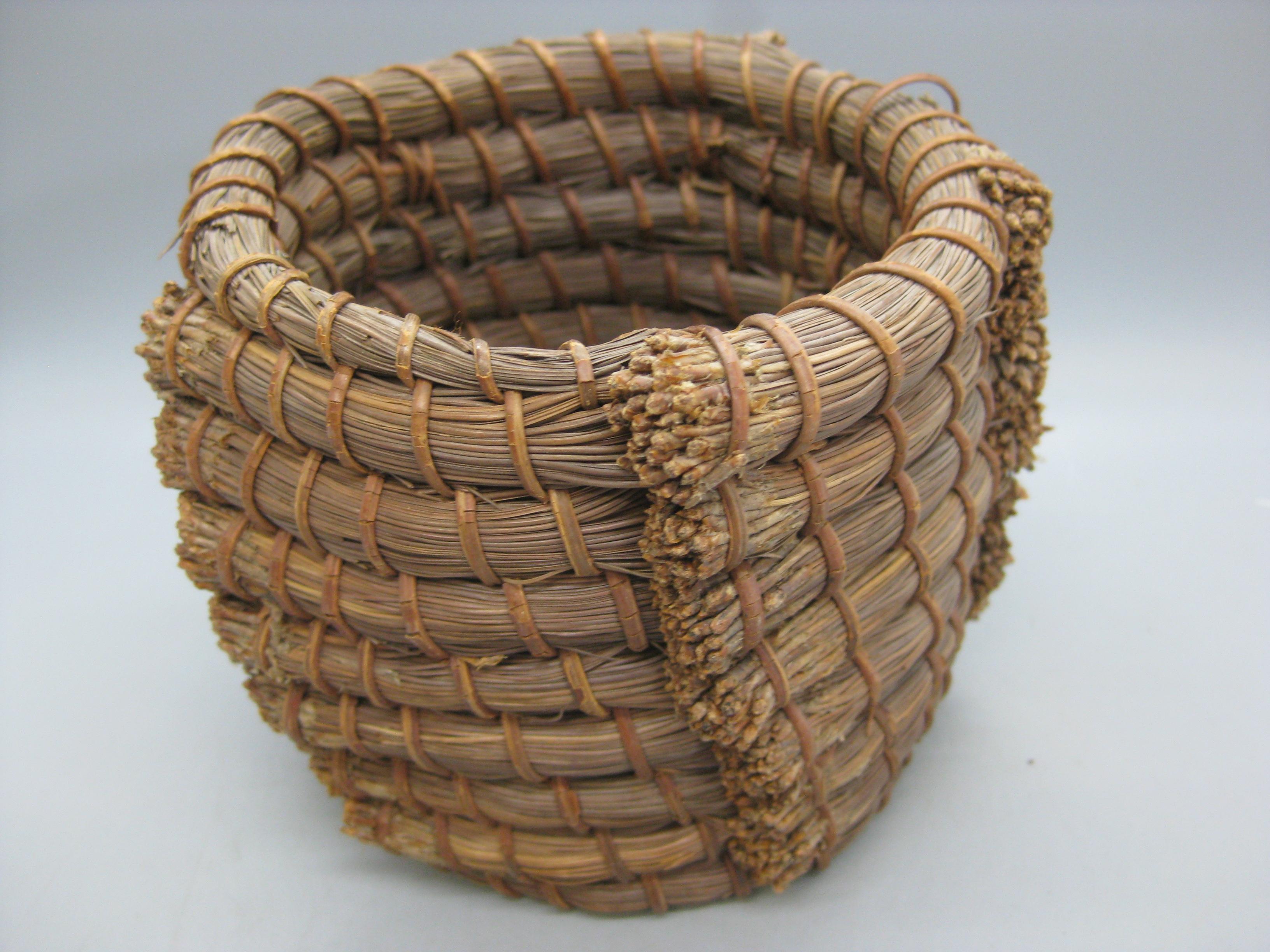 Hand-Crafted Antique Papago Native American Indian Coiled Pine Needle Basket For Sale