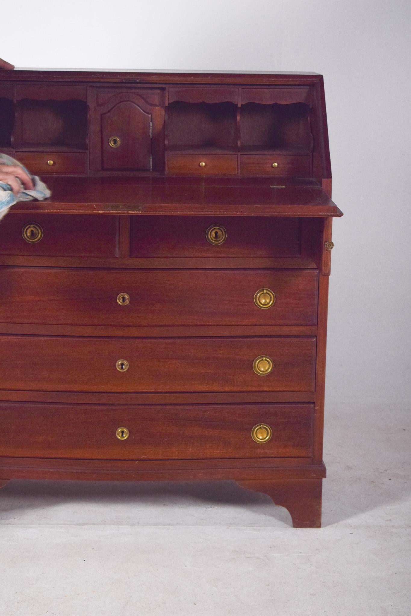 20ième siècle Commode en papier ancienne en acajou en vente