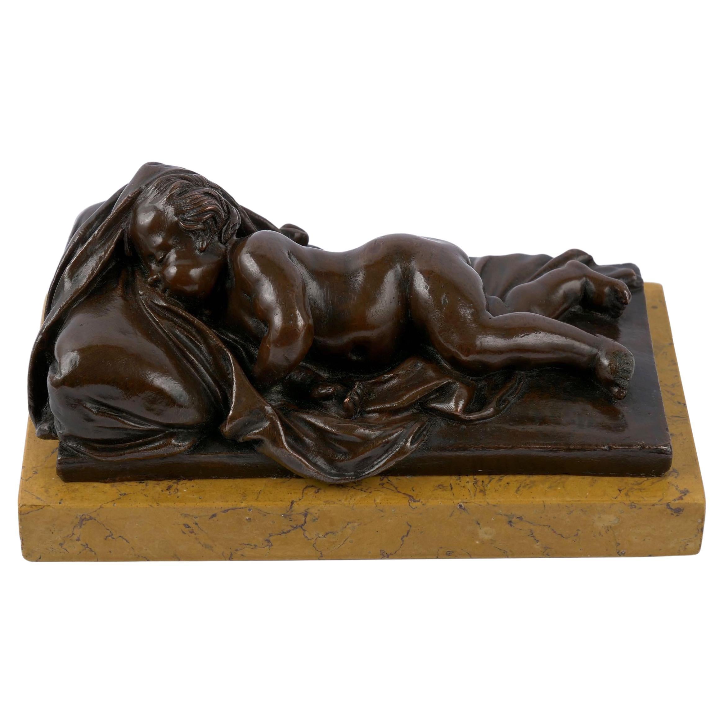 Presse-papier ancien Sculpture de Putto endormi d'après François Duquesnoy