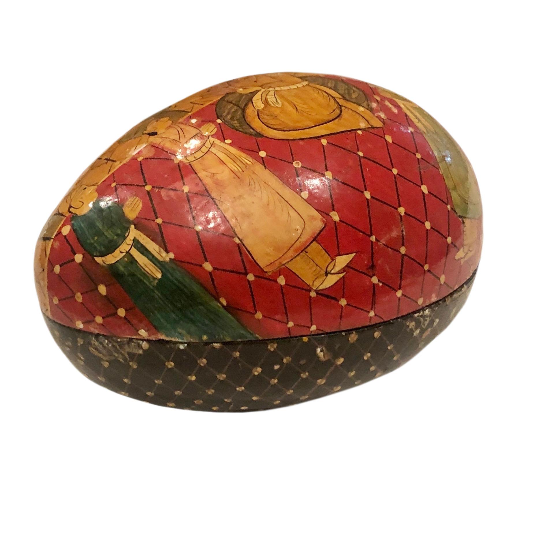 Indien Boîte à œufs en papier mâché antique  en vente