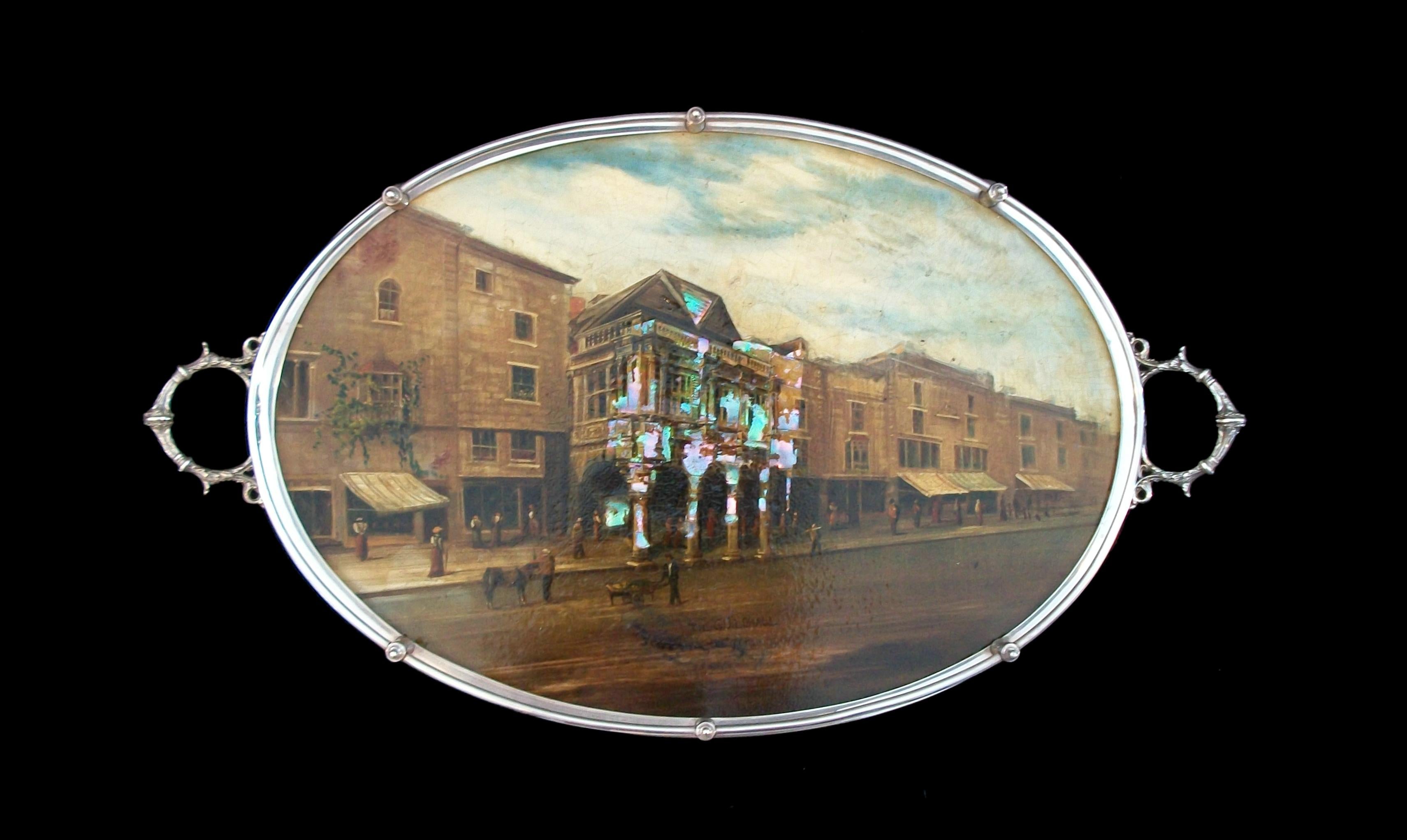 Antikes Serviertablett aus Pappmaché und vergoldetem Silberblech - CIRCA 1880 (Versilberung) im Angebot