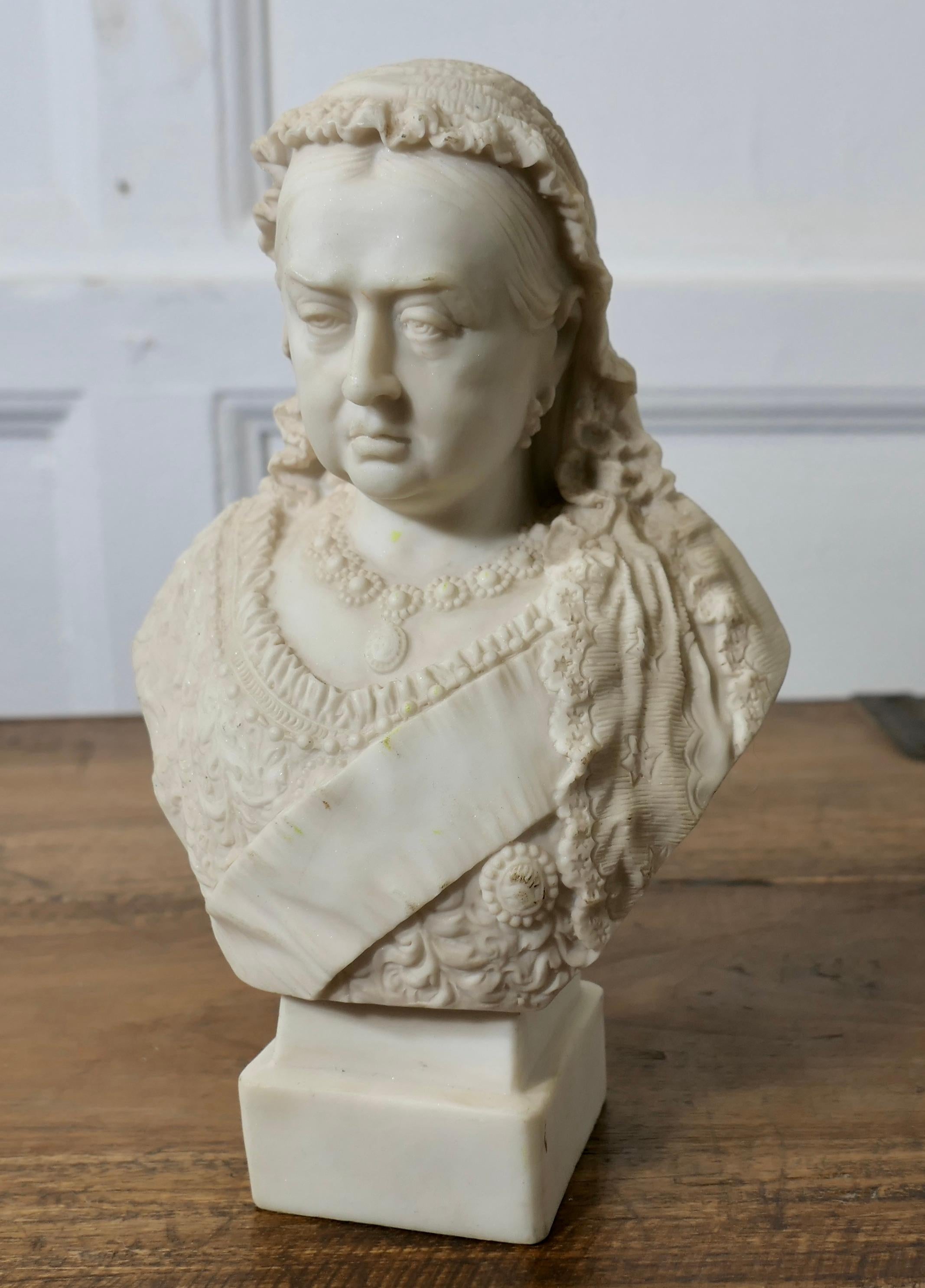 Antiguo Busto de Pariano de la Reina Victoria por Robson & Leadbetter en venta 4