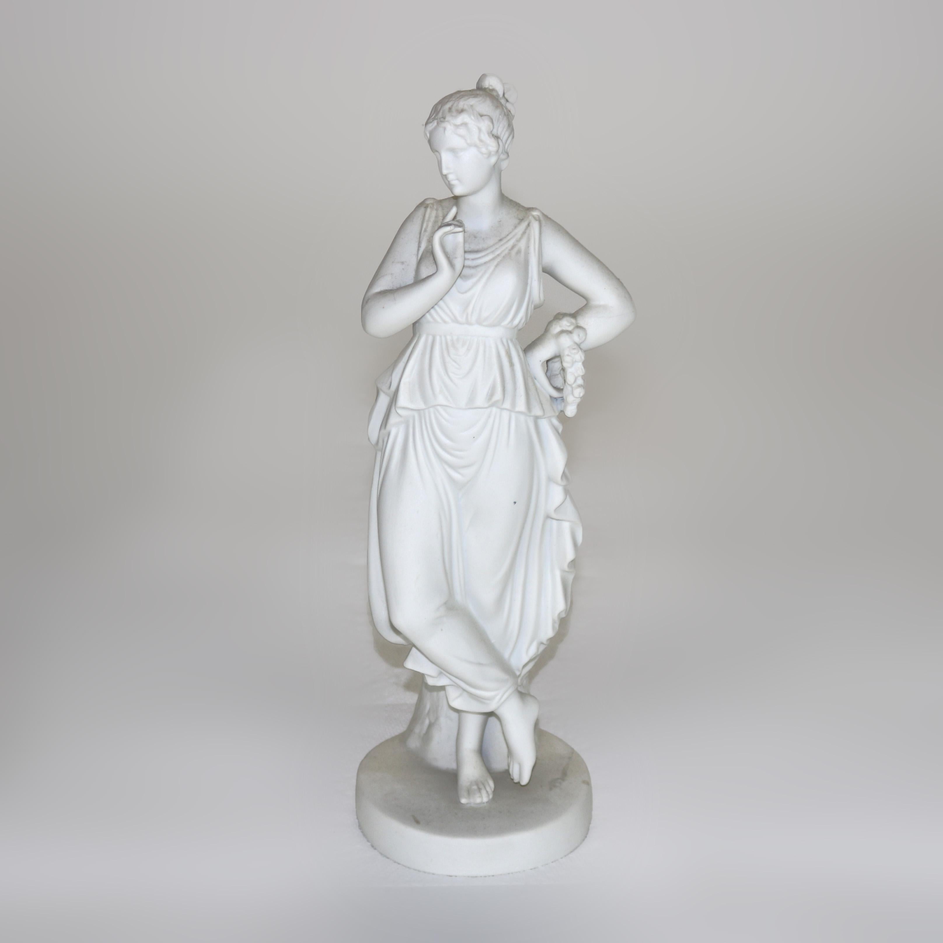 Antica figura di donna classica in porcellana di Parian Ware C1880 In condizioni buone in vendita a Big Flats, NY