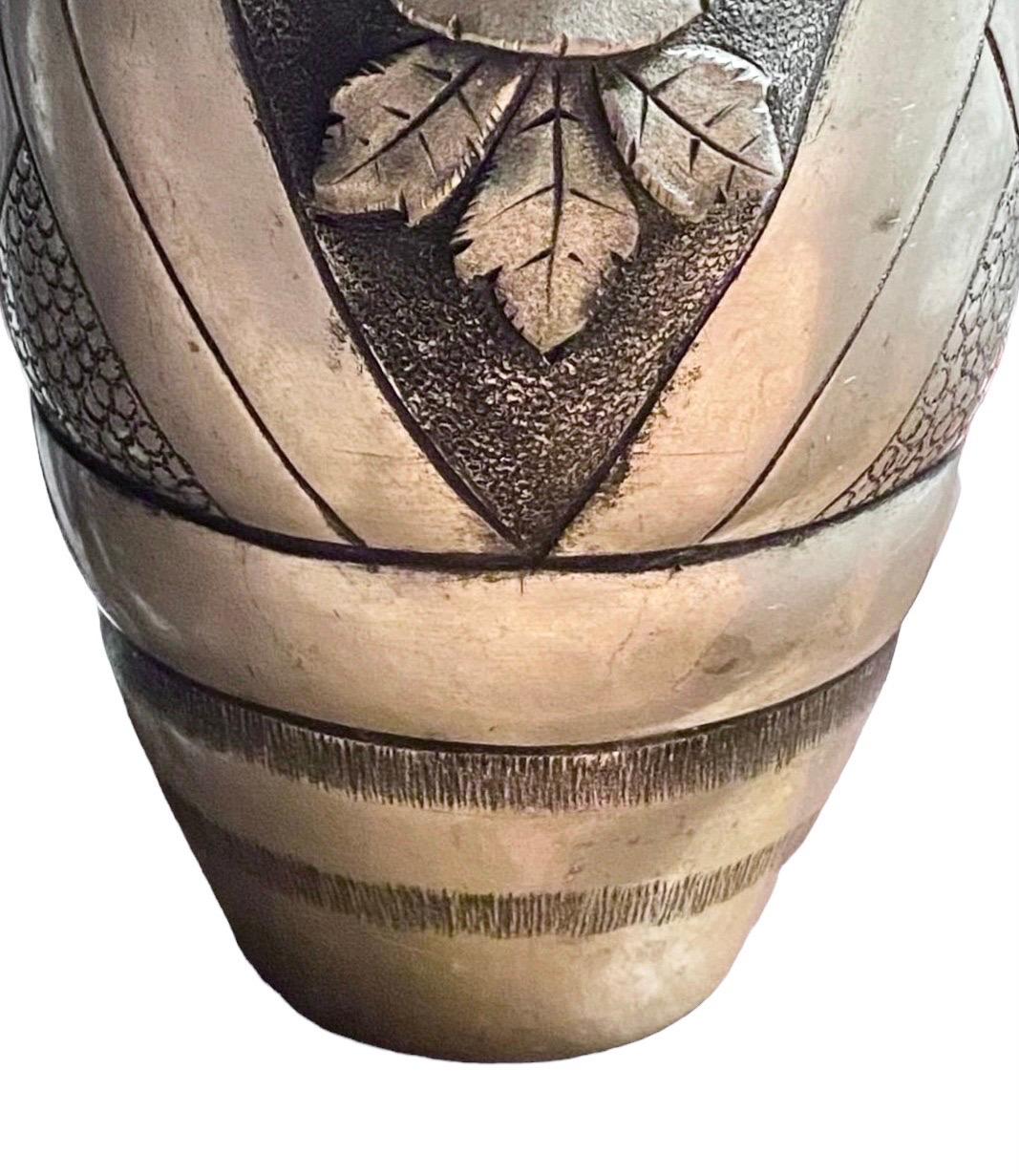 vase en etain ancien
