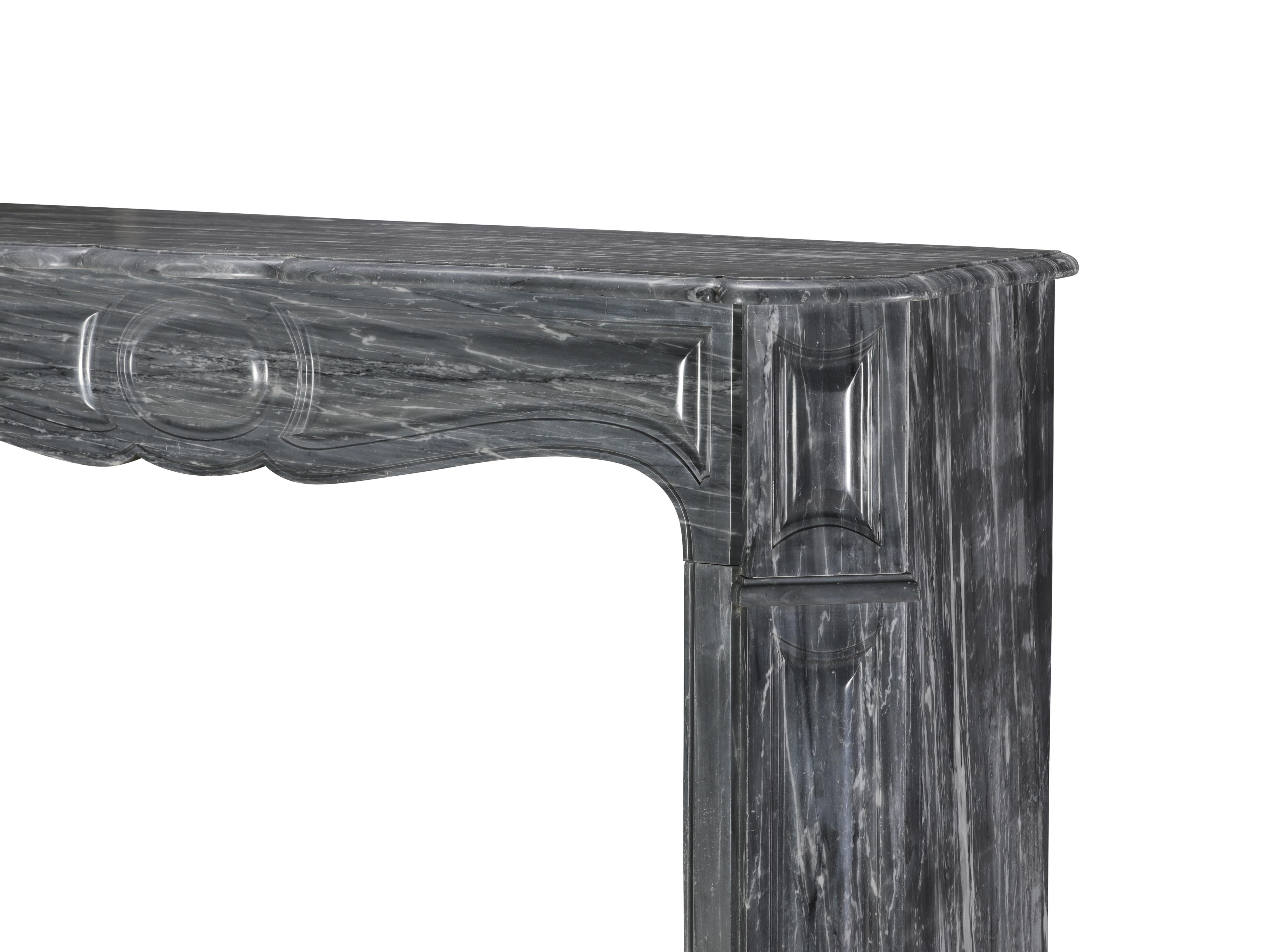 Chimenea Pompadour Parisina Antigua De Mármol Bleu Fleuri - Bardiglio Forito en venta 4