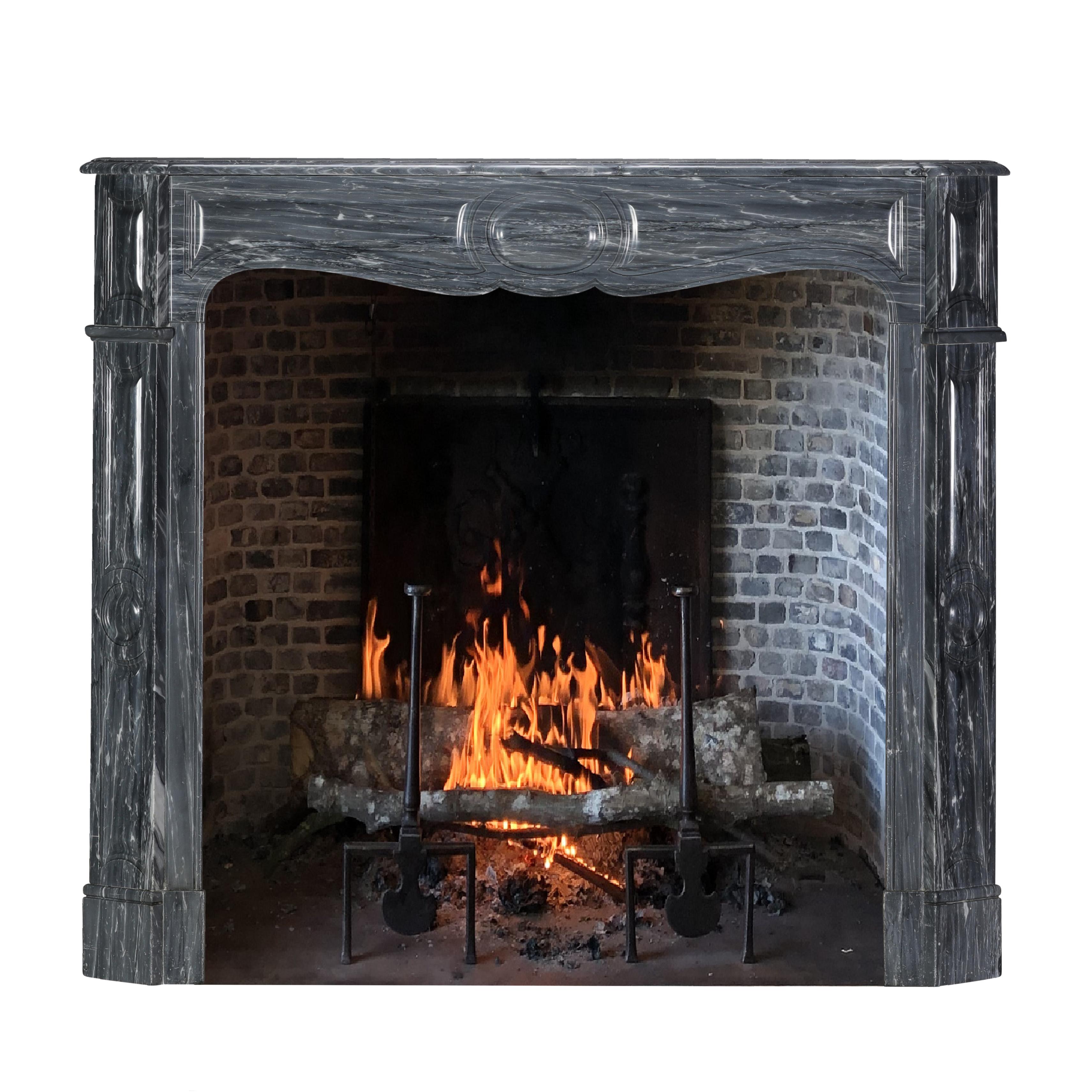 Chimenea Pompadour Parisina Antigua De Mármol Bleu Fleuri - Bardiglio Forito en venta 5