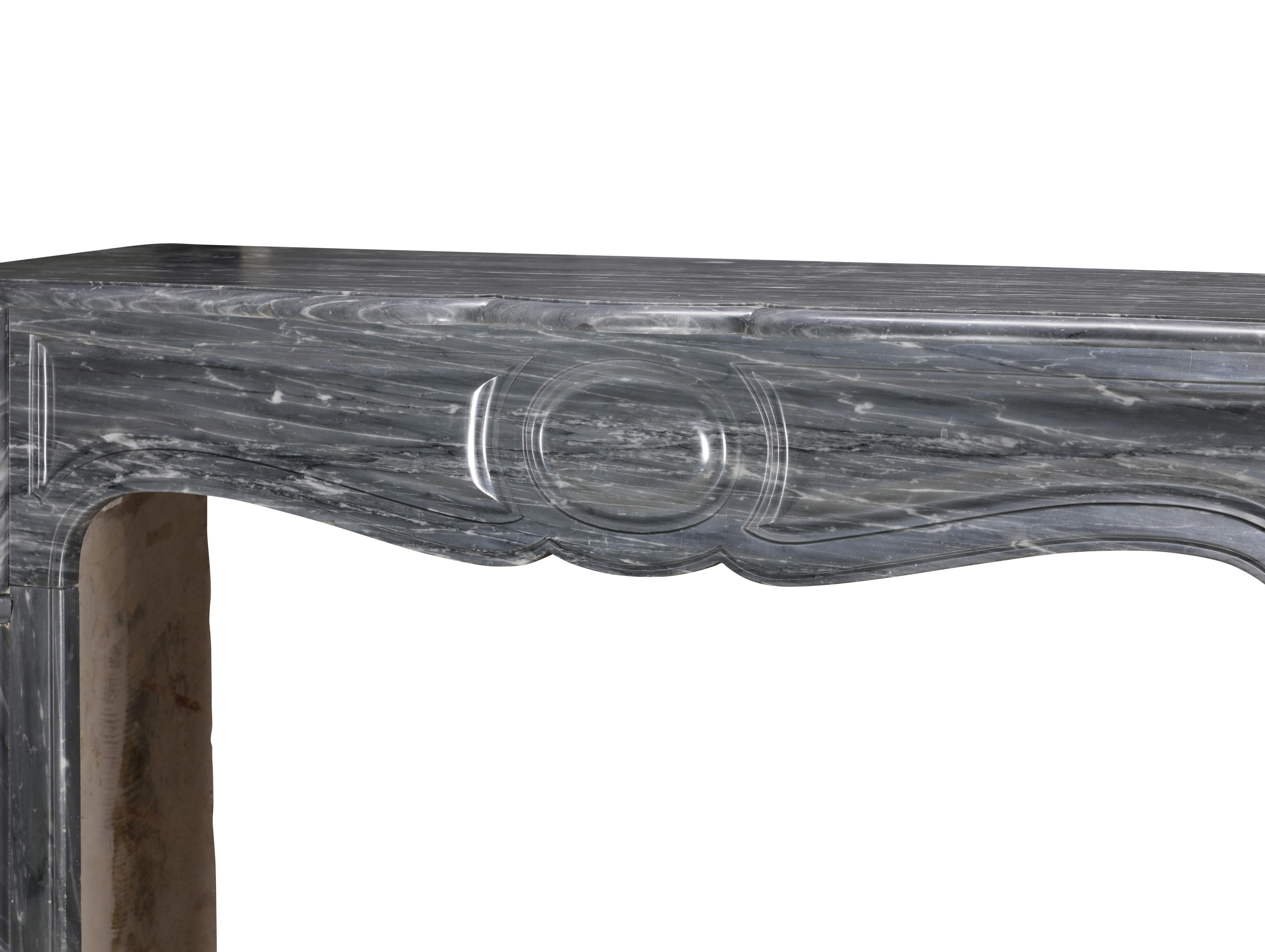 Chimenea Pompadour Parisina Antigua De Mármol Bleu Fleuri - Bardiglio Forito en venta 6