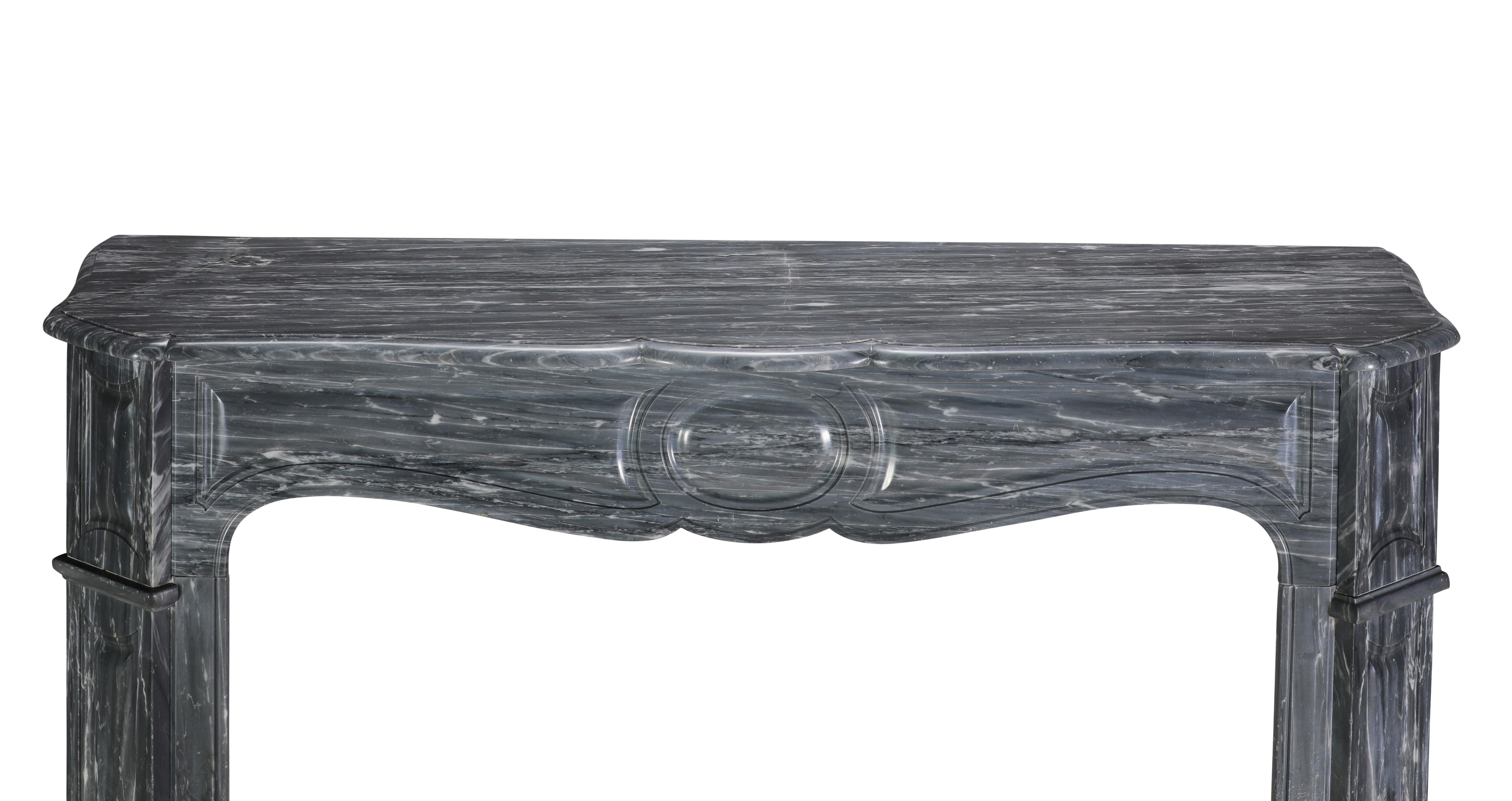 Chimenea Pompadour Parisina Antigua De Mármol Bleu Fleuri - Bardiglio Forito en venta 13