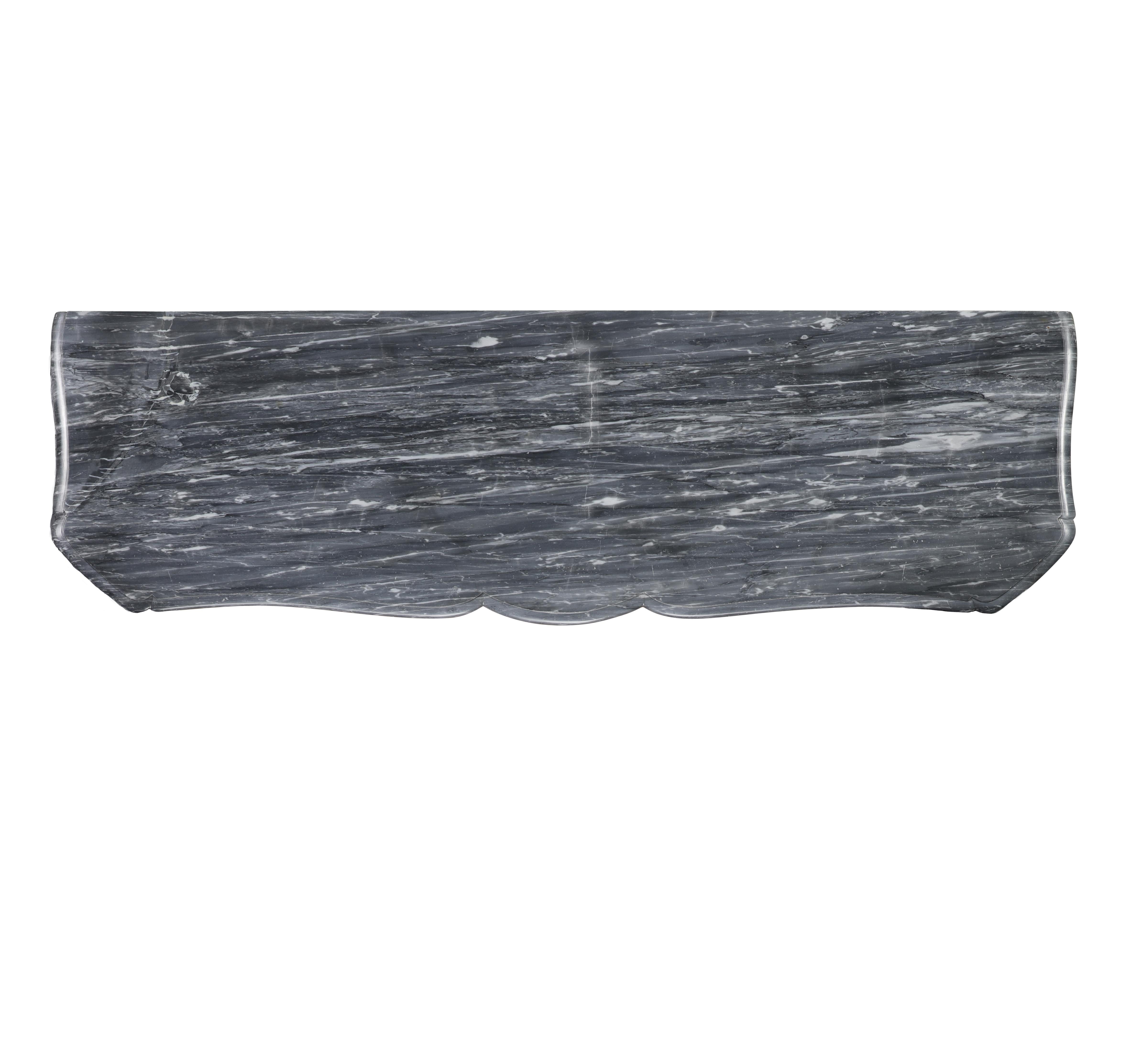 Chimenea Pompadour Parisina Antigua De Mármol Bleu Fleuri - Bardiglio Forito Francés en venta