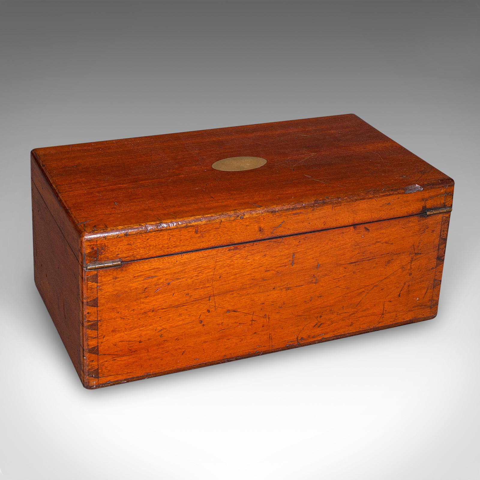 Antique Parlour Games Compendium, English, Gaming Box, Chess, Cards, Victorian In Good Condition For Sale In Hele, Devon, GB