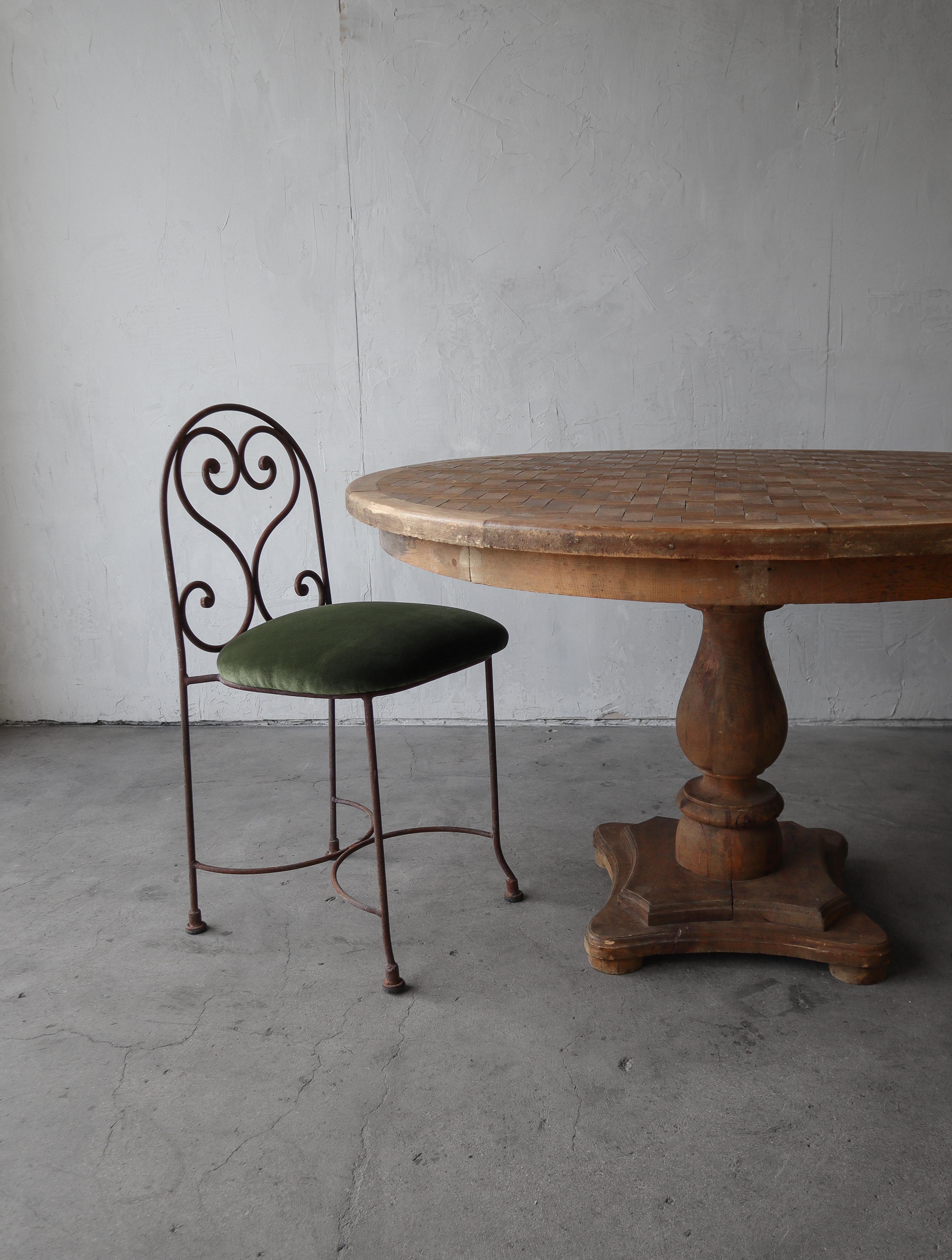 Antike Parkett Wood Pedestal Dining Center Tisch im Zustand „Gut“ im Angebot in Las Vegas, NV
