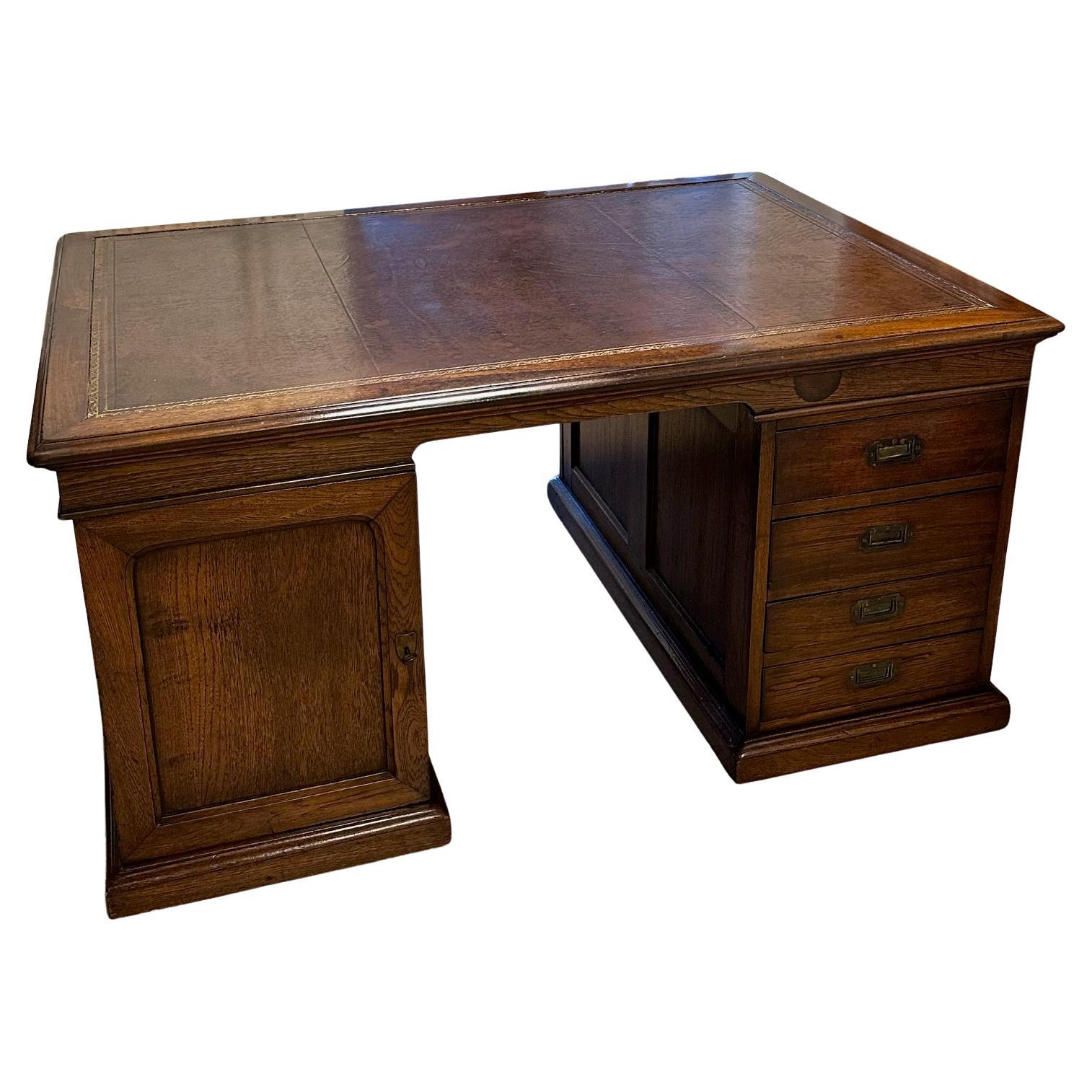 Antique partnersdesk
