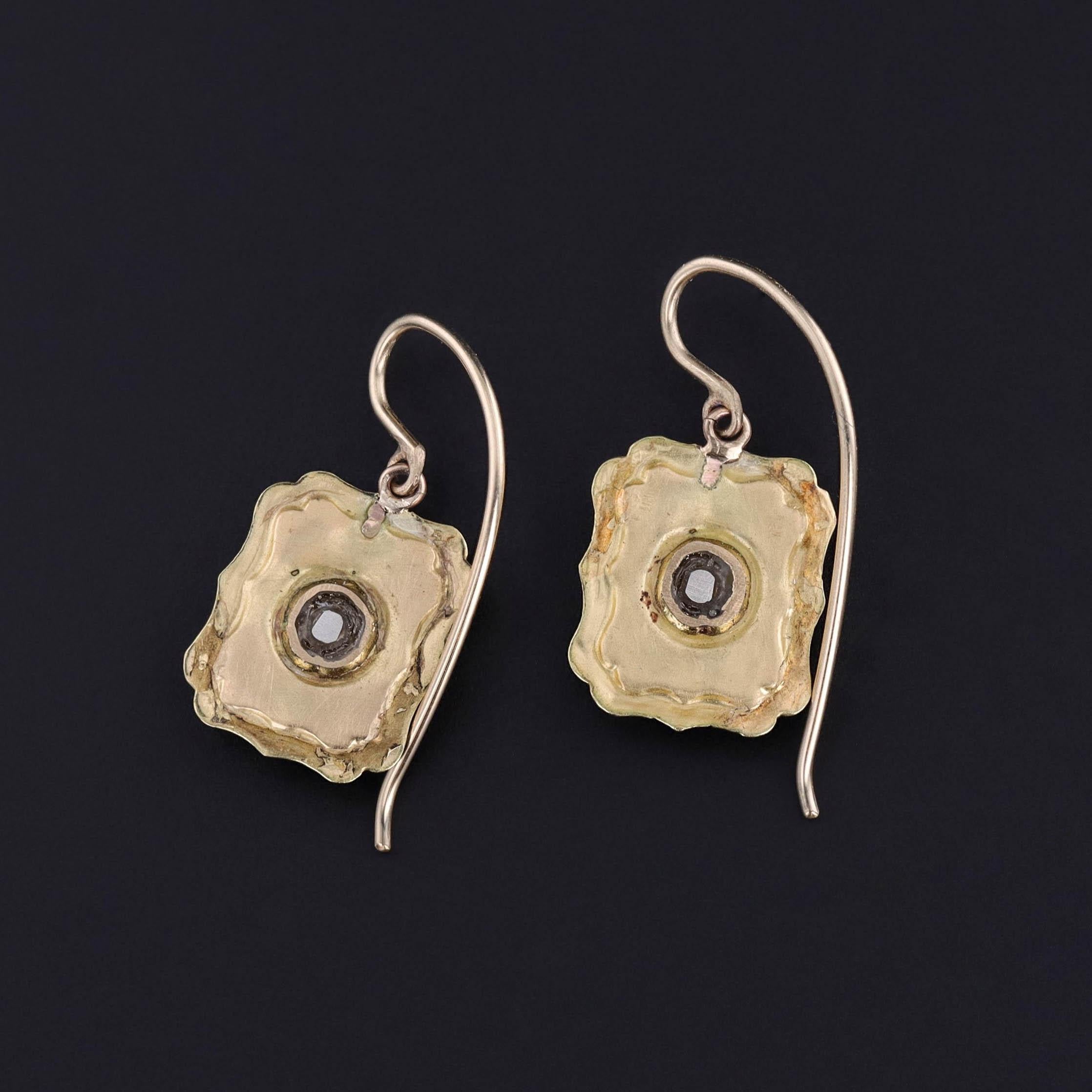 Boucles d'oreilles anciennes en pâte et émail, or 14k et 18k Bon état - En vente à Lewisburg, PA