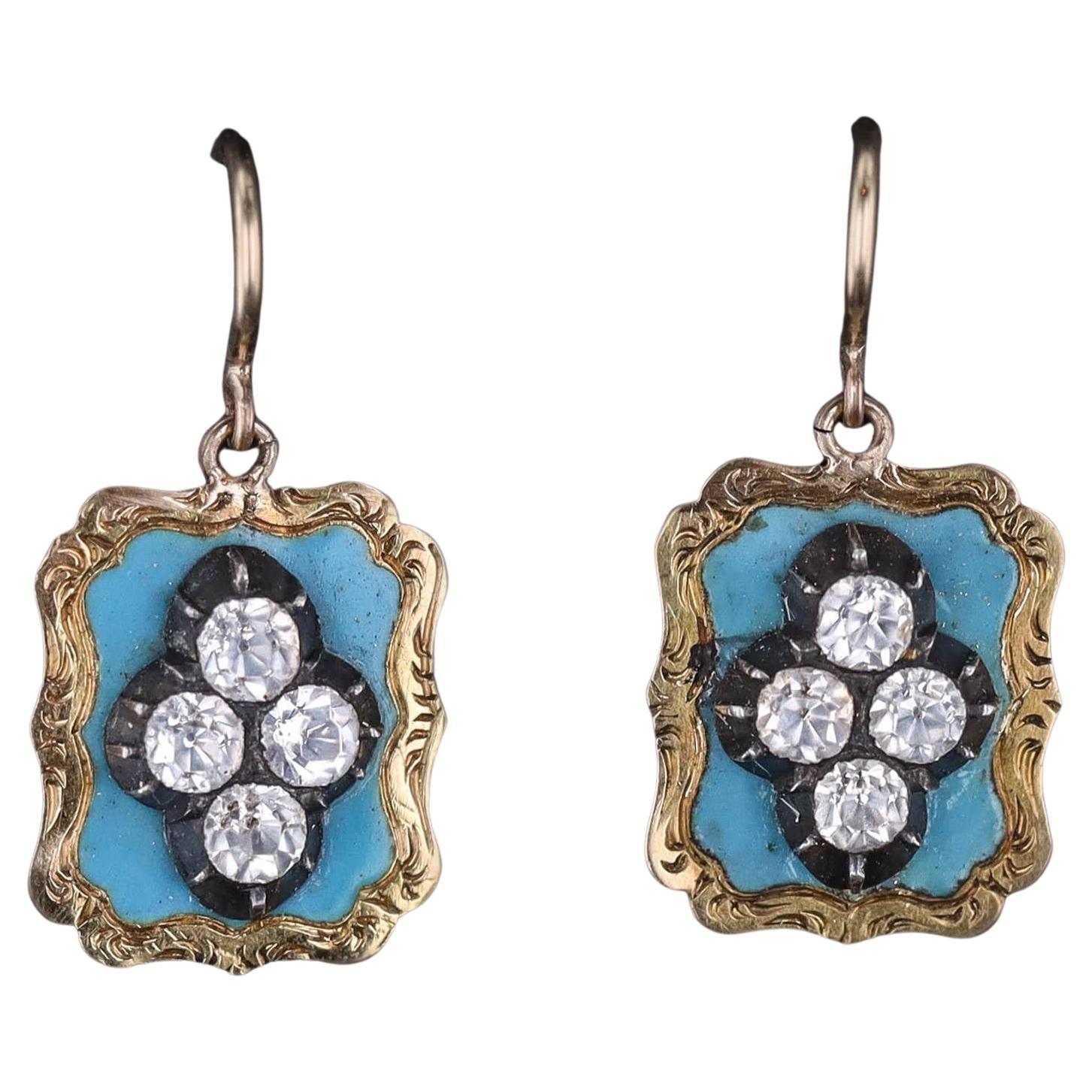 Boucles d'oreilles anciennes en pâte et émail, or 14k et 18k