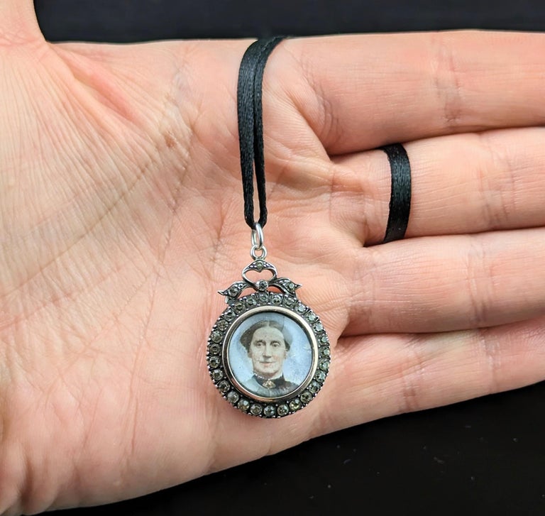 Antique paste locket pendant, portrait, 900 silver, Art Nouveau at 1stDibs