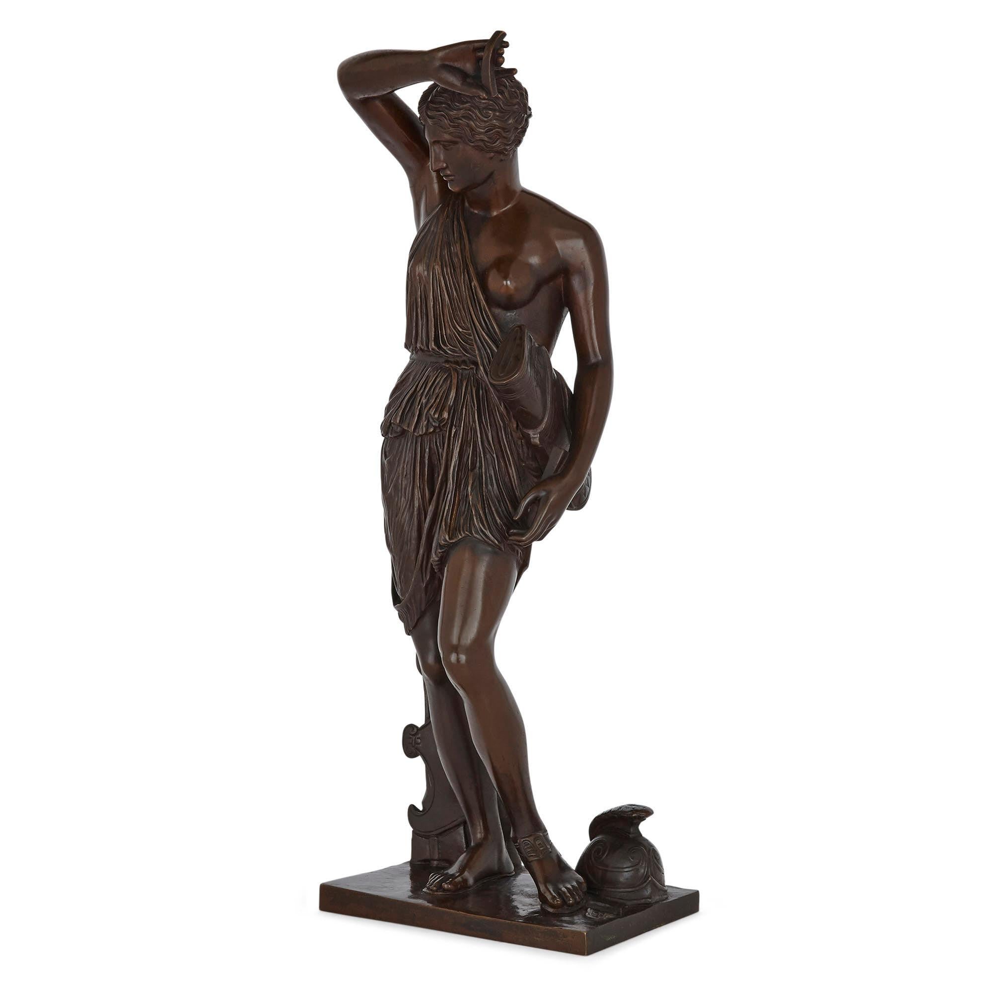 Escultura antigua de bronce patinado de Diana de Ferdinand Barbedienne Neoclásico en venta