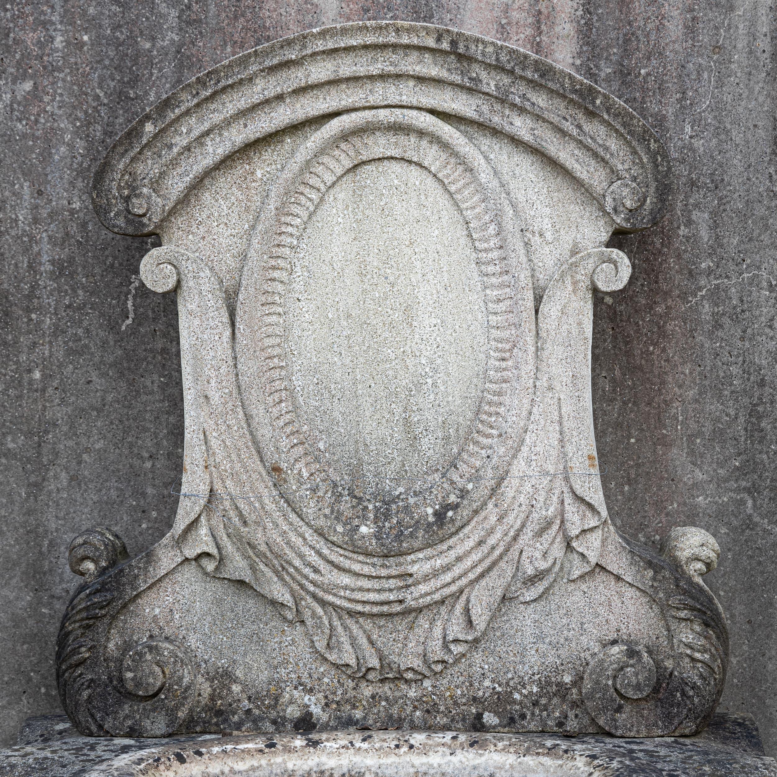 Inconnu Fontaine murale patinée à l'ancienne, 20e siècle en vente