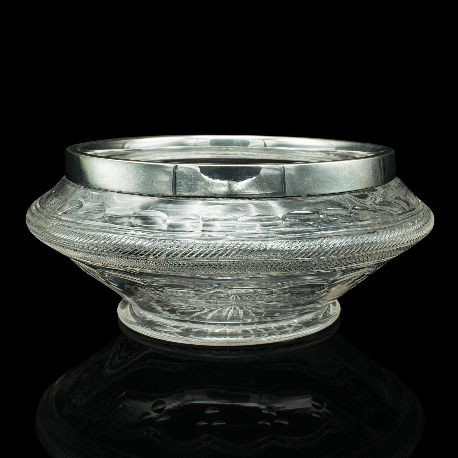 This is an antique peach bowl. An English, glass and silver plated decorative fruit bowl, dating to the Edwardian period, circa 1910.

Elegantly present your favourite fruits within this distinctive bowl
Displaying a desirable aged patina and in