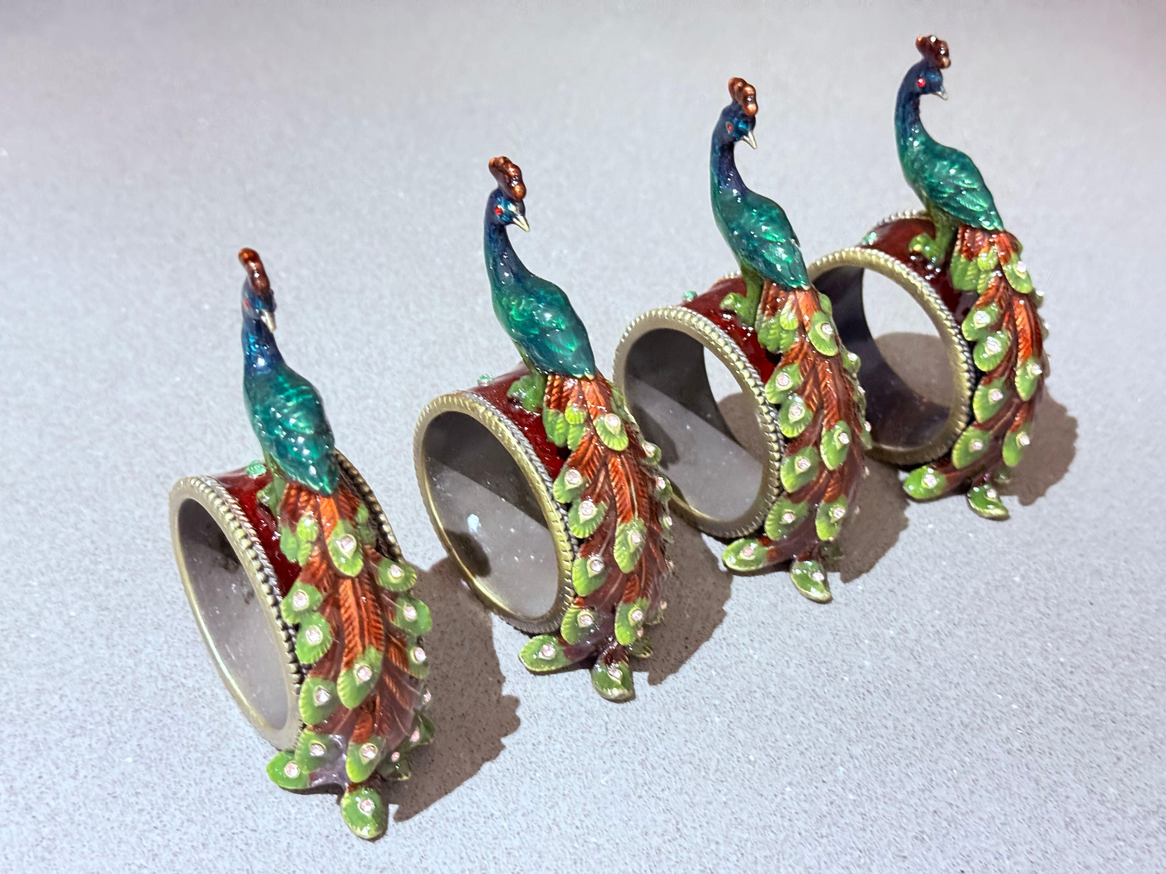 Set di 4 portatovaglioli e gioielli di pavone antico, accessori da pranzo esotici e di lusso in vendita 4