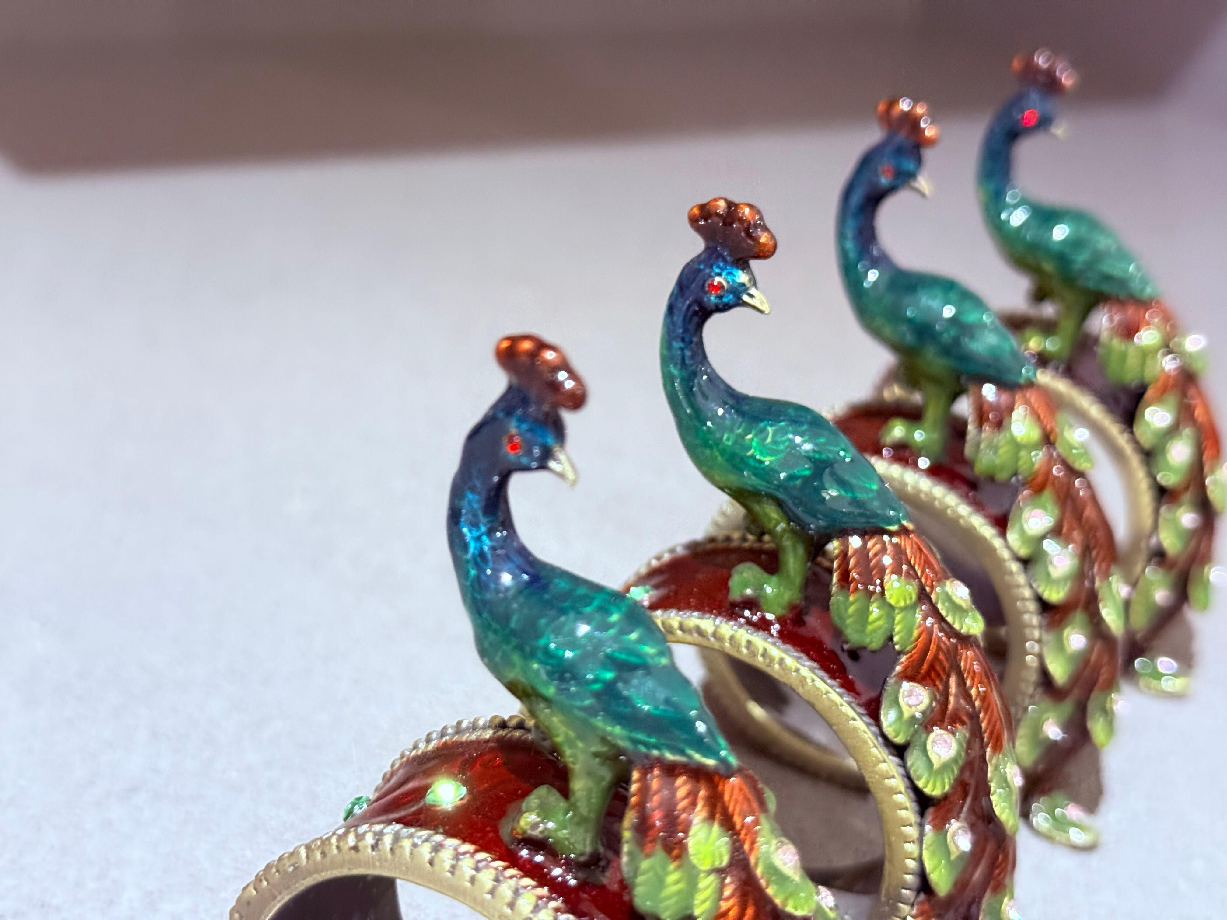 Set di 4 portatovaglioli e gioielli di pavone antico, accessori da pranzo esotici e di lusso in vendita 6