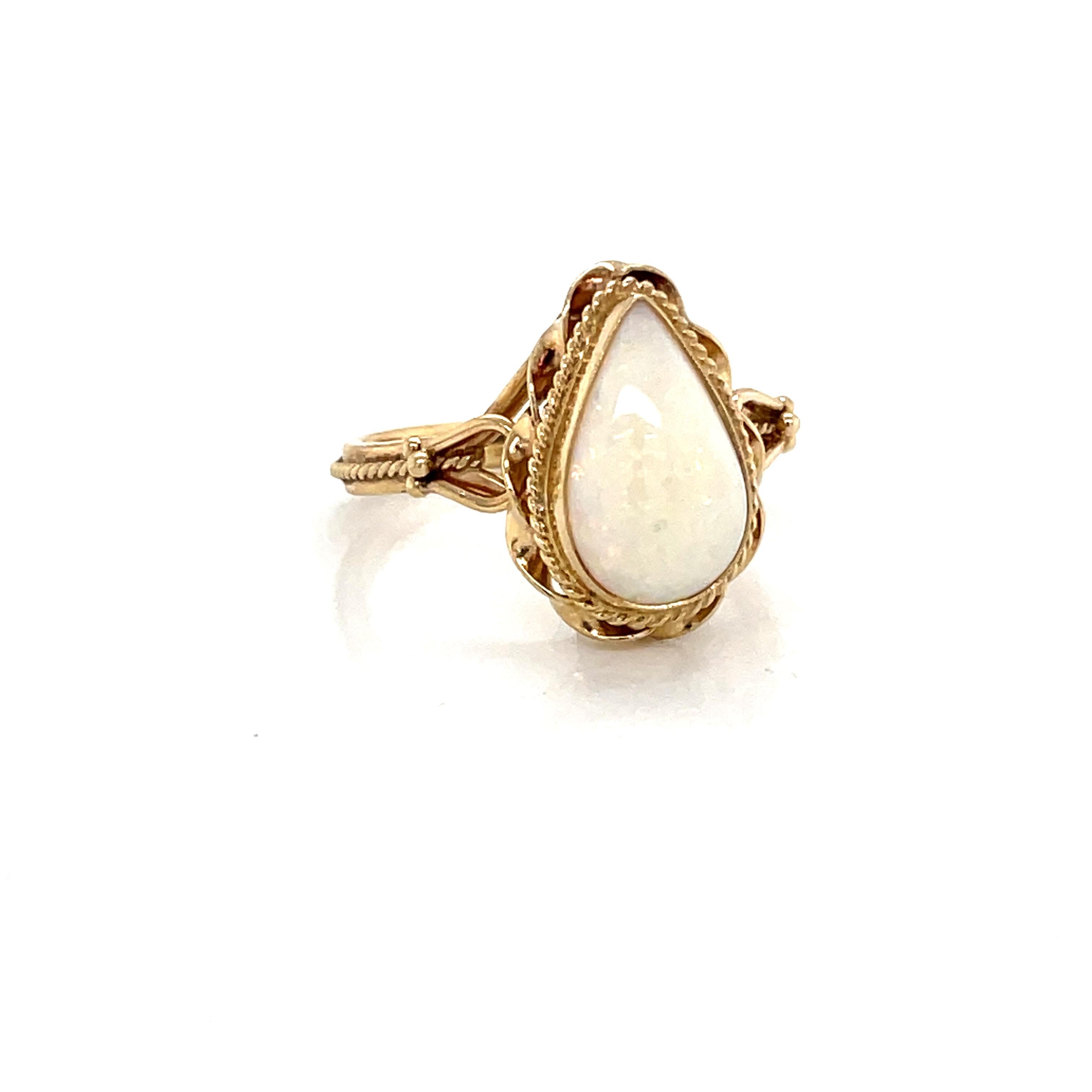 Antique Pear Shaped Opal 14 Karat Gold Ring For Sale 2