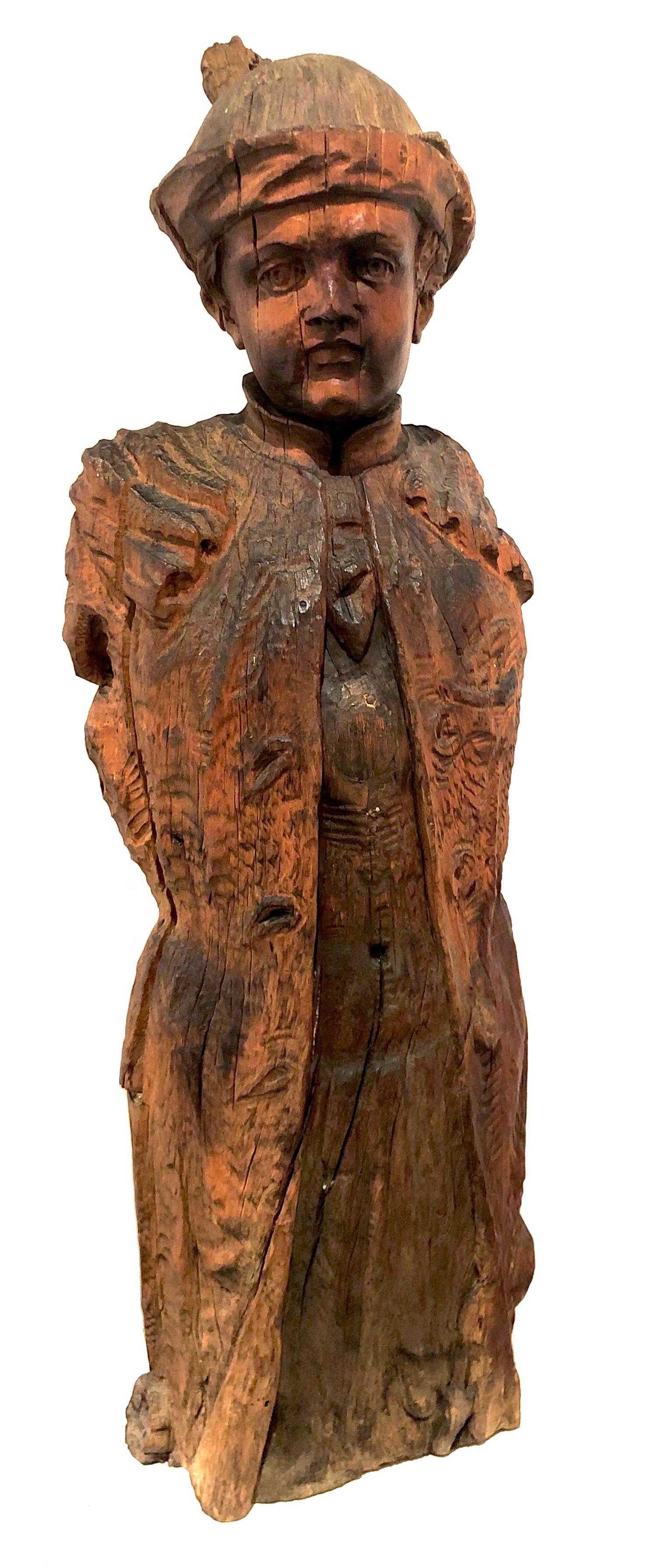 Antico intaglio in Wood Wood Giovane Nobiluomo Cappello Gilet Figura Fontana Veneto in vendita 7