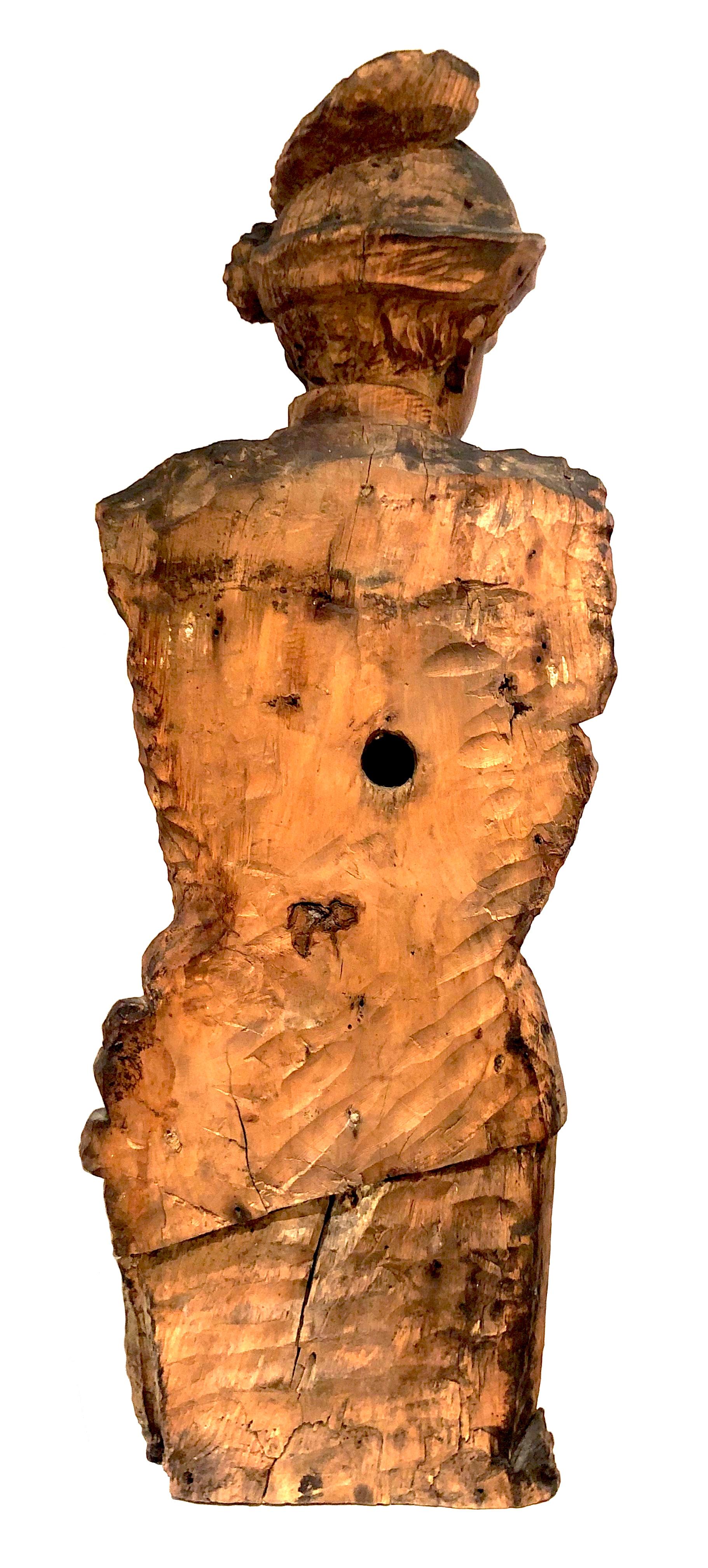 Antike Birne Holzschnitzerei Junger Adliger Hut Weste Veneto Brunnen Figur im Zustand „Gut“ im Angebot in Munich, DE