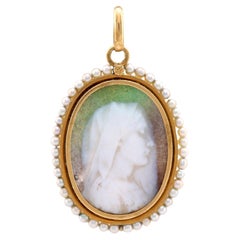 Antique Pearl 18K Yellow Gold Cameo Pendant