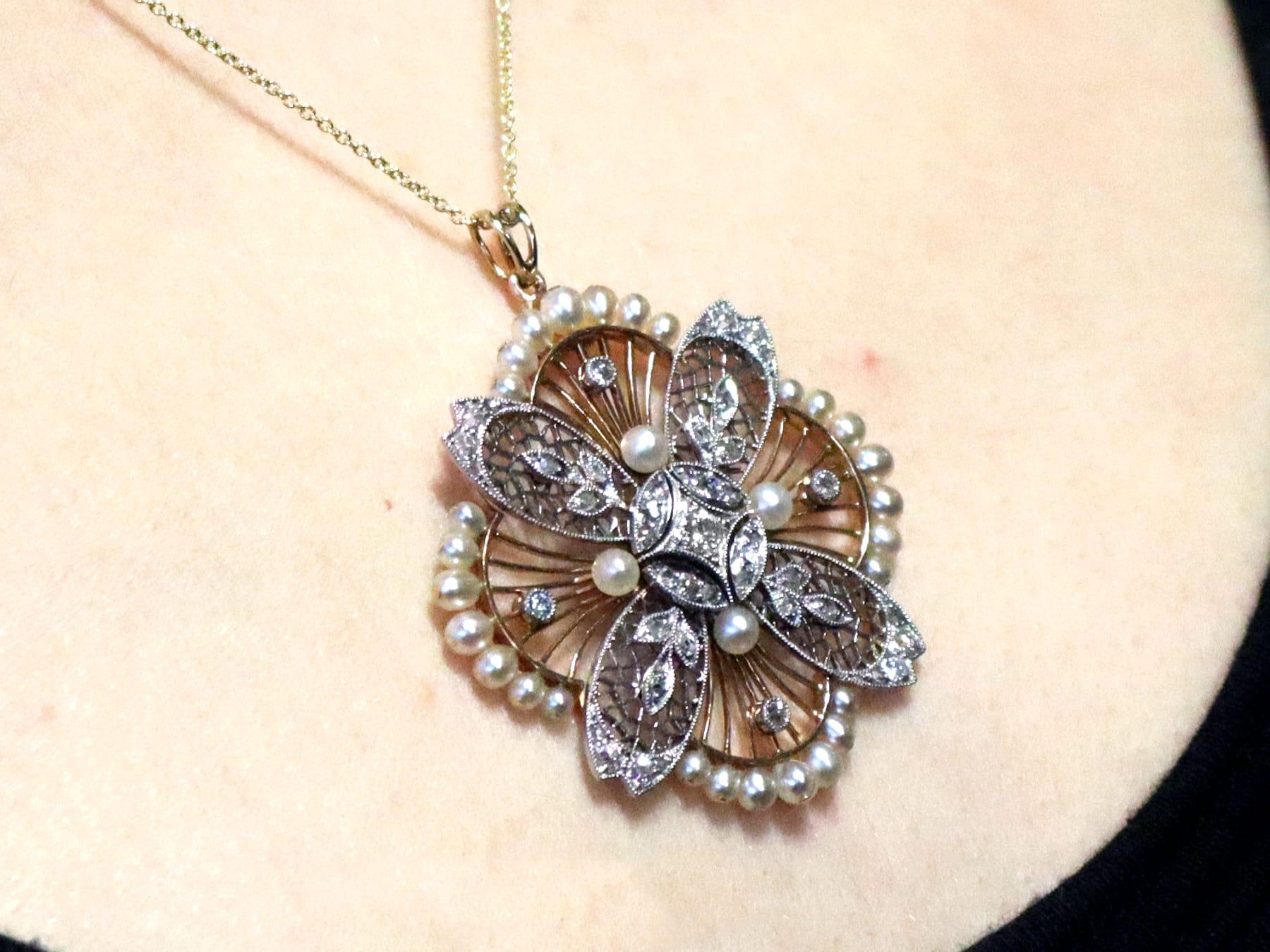 Ciondolo e spilla in oro rosa 9k con perle antiche e diamanti da 0,77 carati, CIRCA 1910 in vendita 10