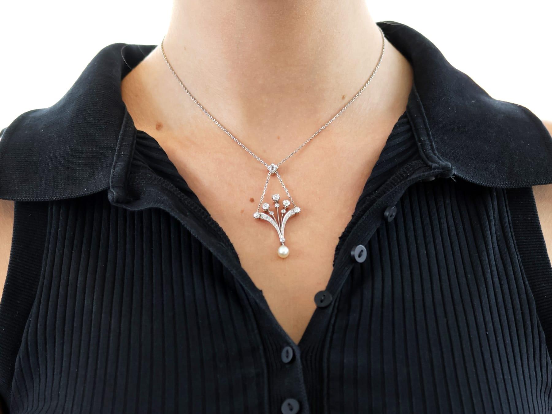 Taglio antico europeo Ciondolo in oro rosa 14k con perla antica e diamante da 1,18 carati, CIRCA 1930 in vendita