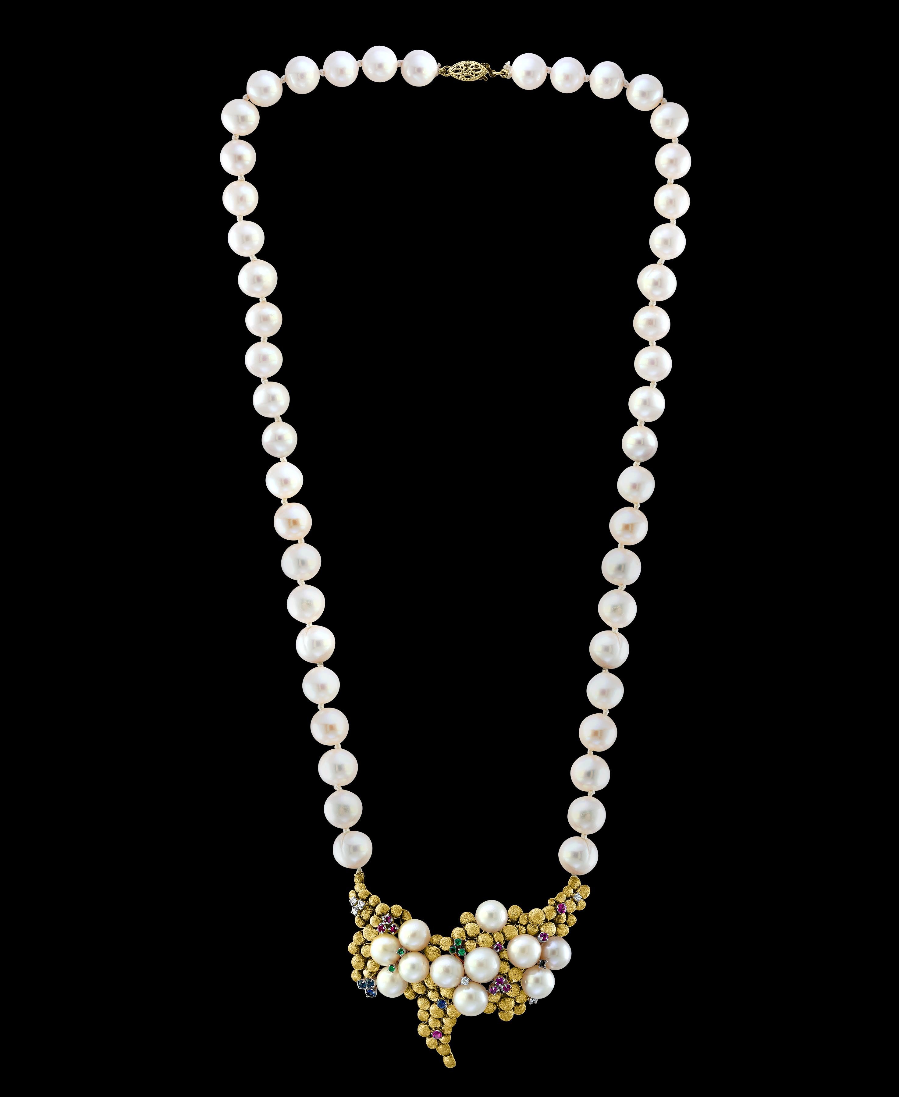 Round Cut Antique Pearl and Brushed Gold Necklace and Earring Suite, Bridal 18 Karat Gold For Sale
