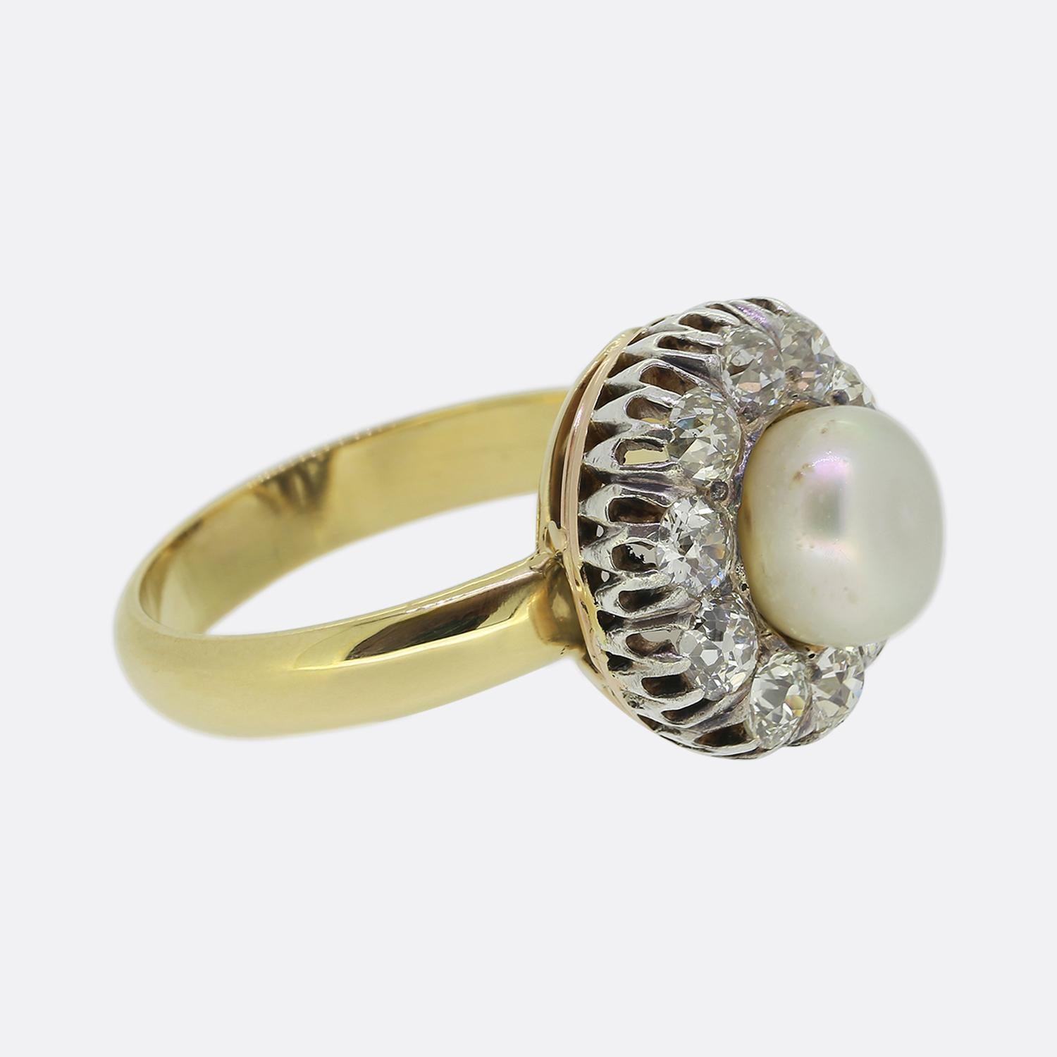 Antiker Perlen- und Diamant-Cluster-Ring (Edwardian) im Angebot