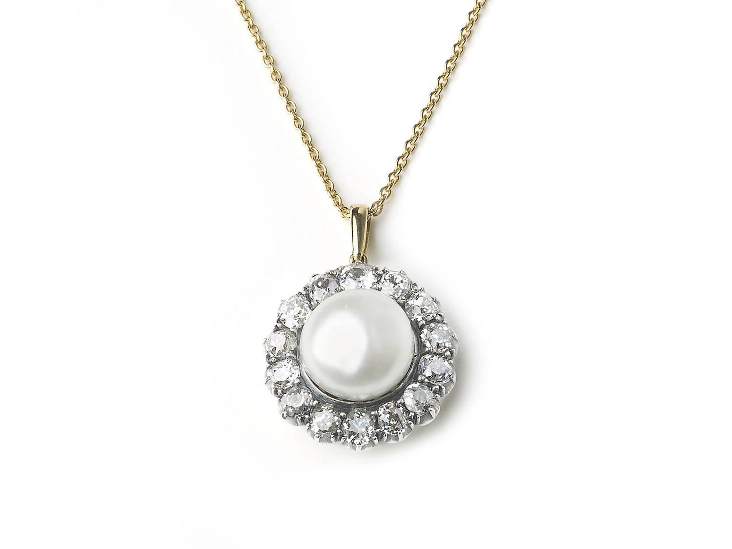 An antique pearl and diamond pendant, with a natural pearl, in an old-cut diamond cluster surround, mounted in silver cut down settings, with a gold gallery, with an old-cut diamond set bail, in grain settings, circa 1890.
18 old-cut diamonds,