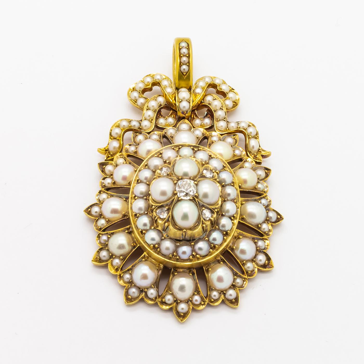 Antique Pearl and Diamond Pendant In Good Condition In London, GB