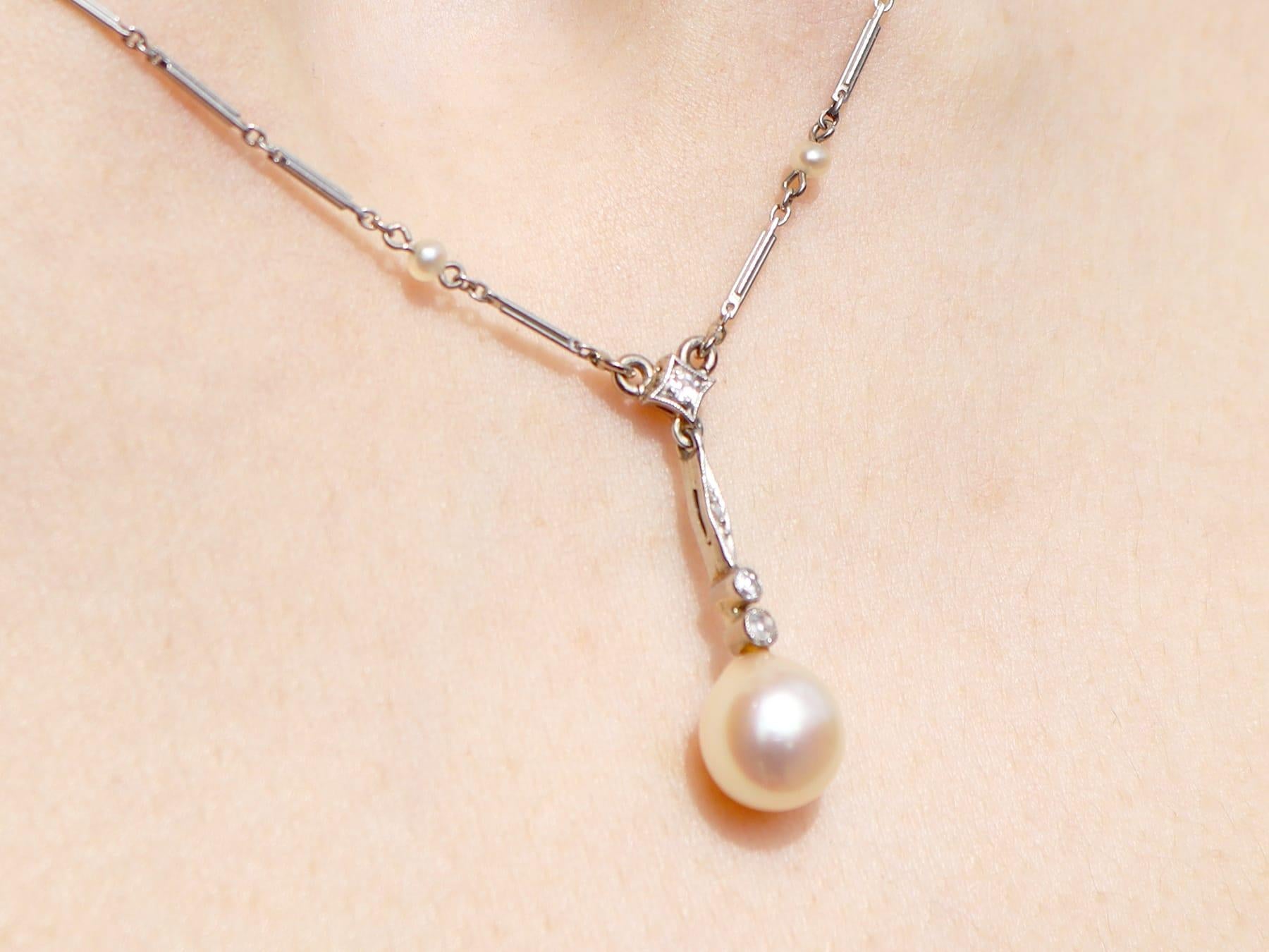 Pendentif antique en platine avec perles et diamants en vente 5