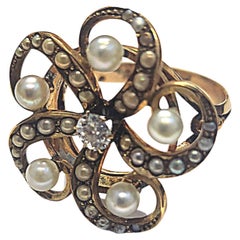 Bague russe ancienne en or avec perles et diamants
