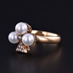 Antique Pearl and Diamond Shamrock Ring of 18k Gold