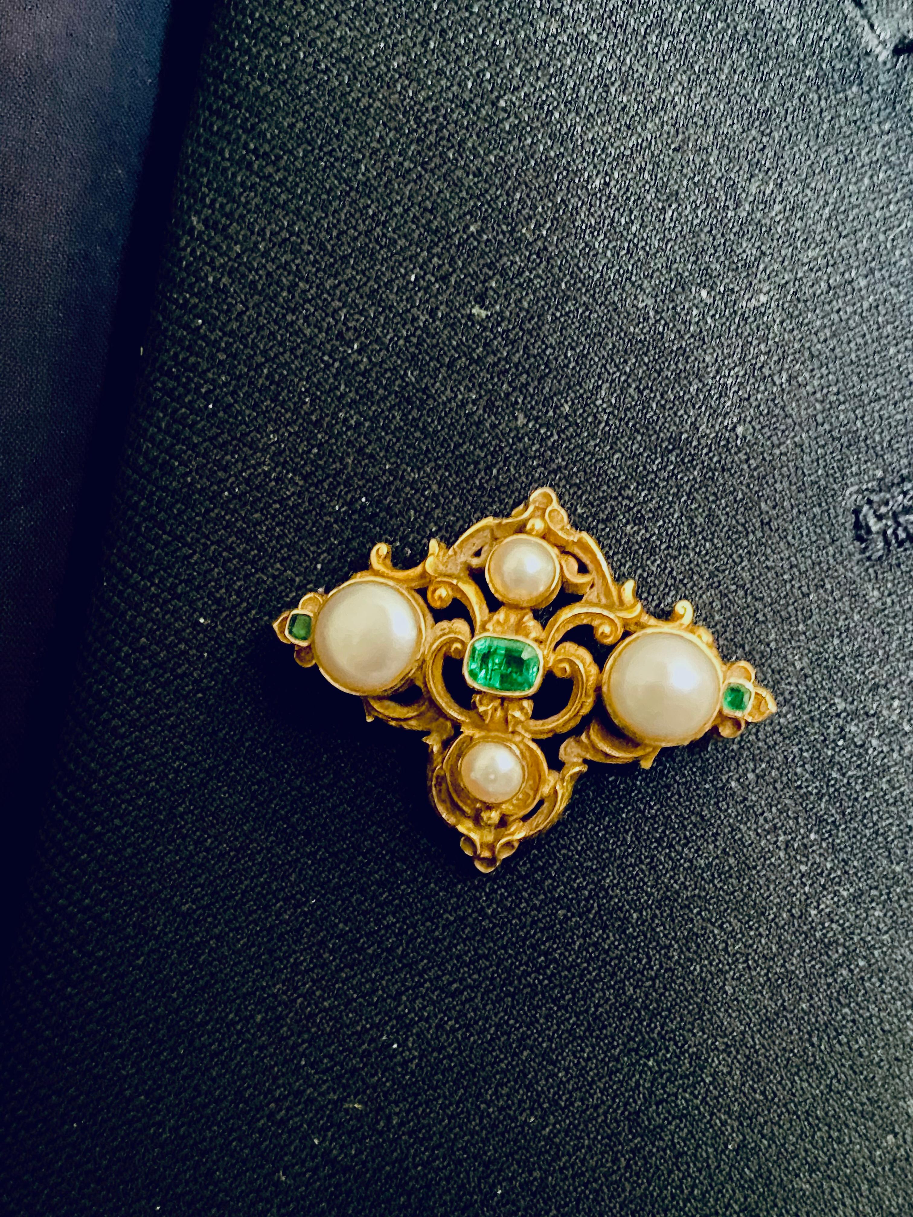 Antique Pearl and Old Mine Emerald Brooch Late 19 Century 1