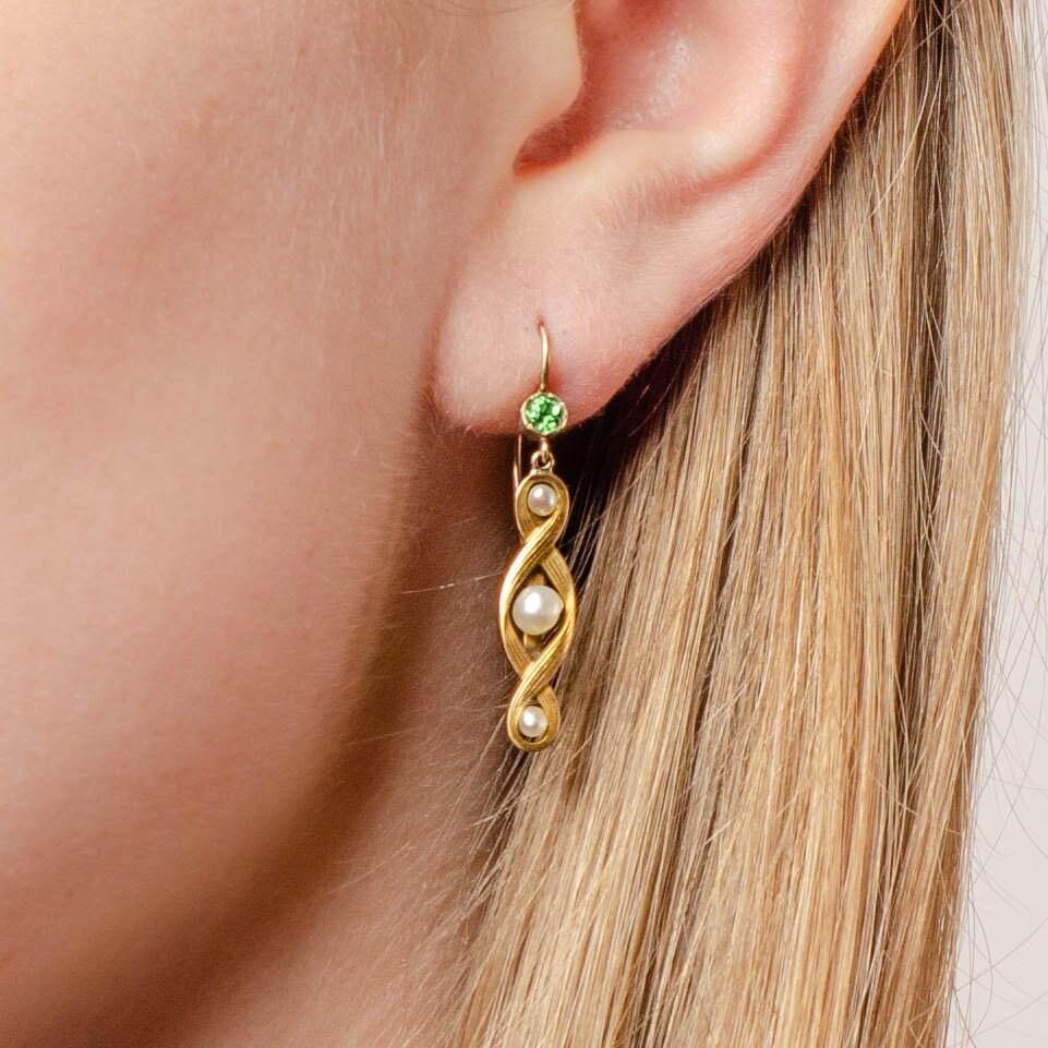Orecchini antichi di perle e granato tsavorite in oro 14k In condizioni buone in vendita a Lewisburg, PA