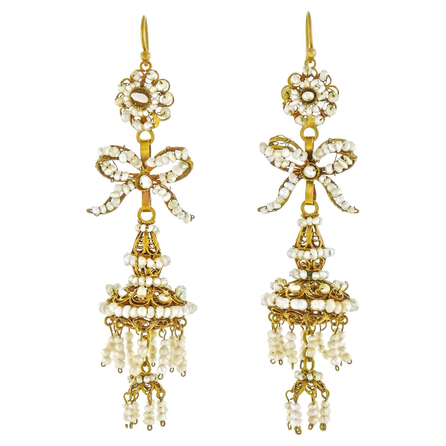 Boucles d'oreilles chandelier en perles anciennes c1870s Iberian