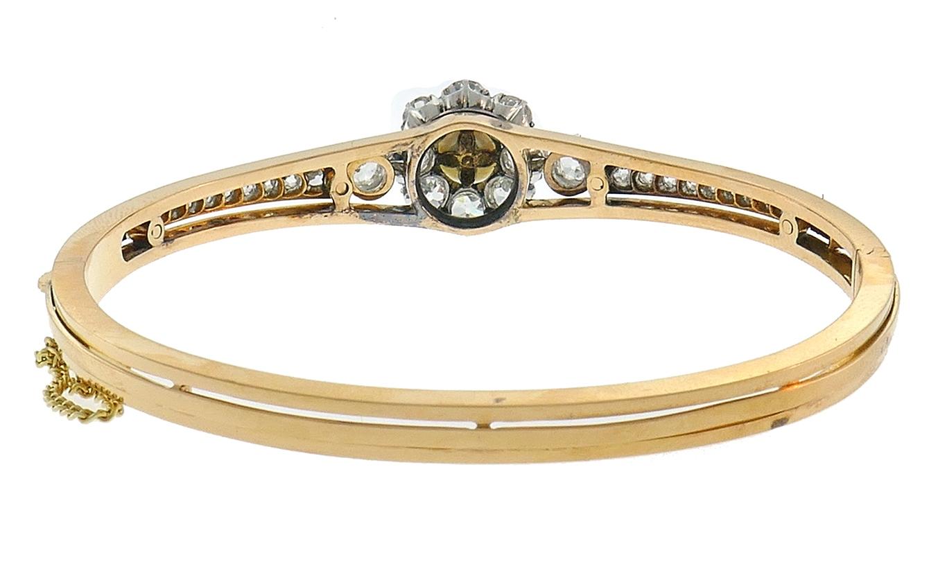 Bracelet jonc ancien en or 18 carats avec perles et diamants de style édouardien victorien français Bon état à Beverly Hills, CA