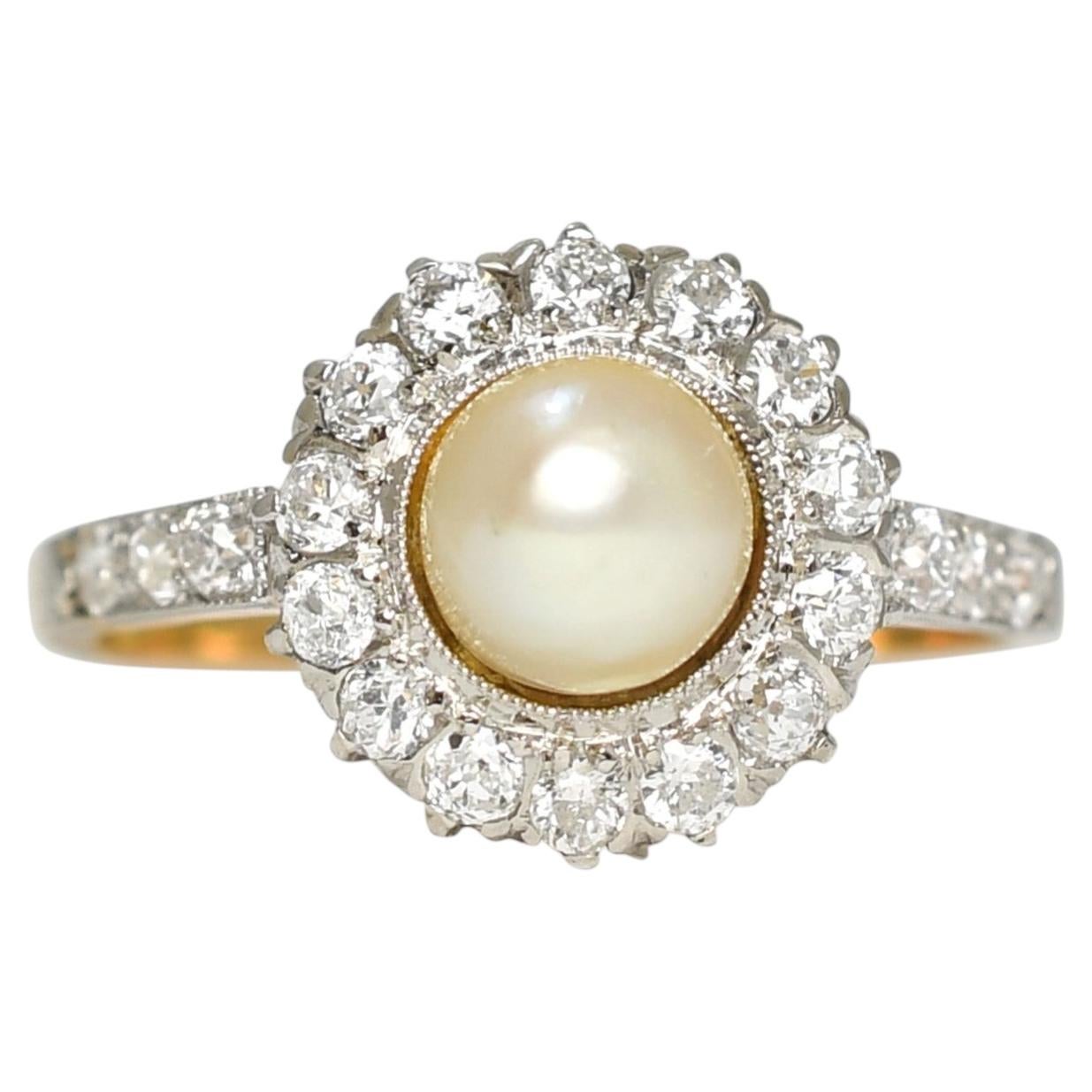 Antiker Ring mit Perlen- und Diamantbesatz aus 18-karätigem Gold, um 1915