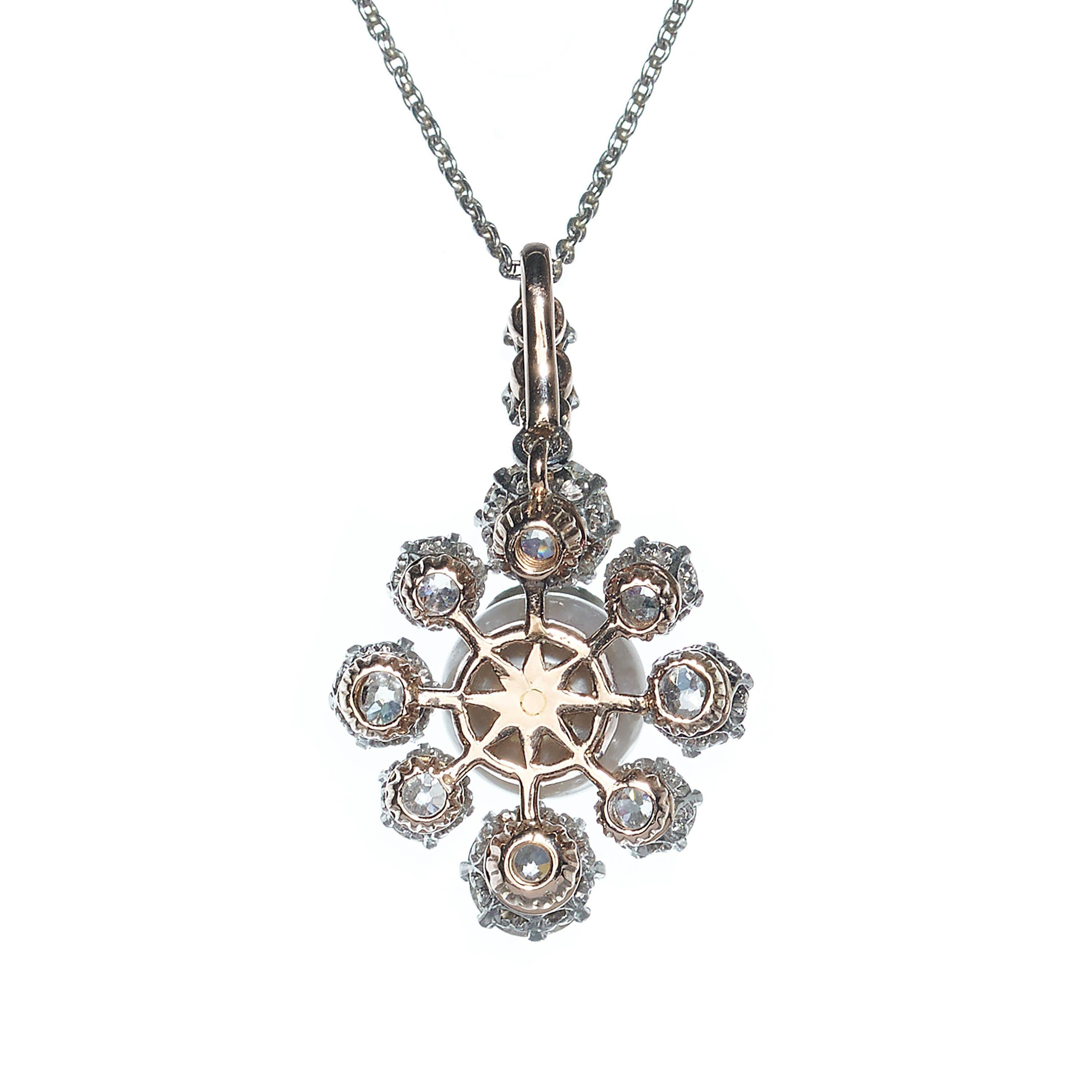 Antico ciondolo a grappolo con perle, diamanti, platino e oro, circa 1910 In condizioni buone in vendita a London, GB
