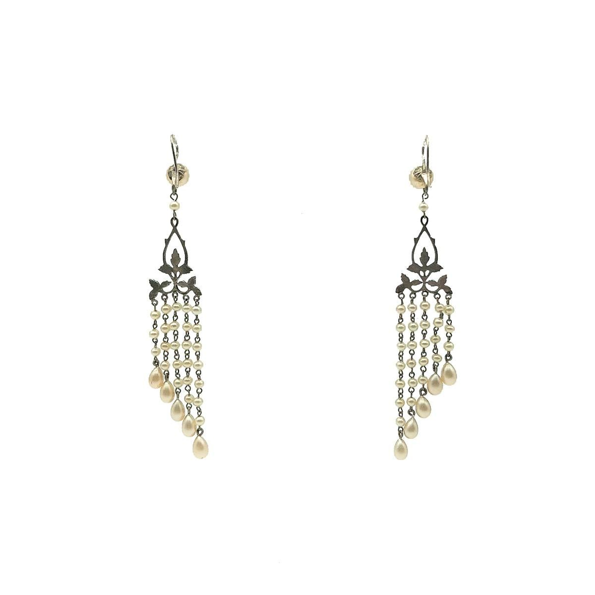 Women's or Men's Antique Pearl Droplet Earrings 1920s For Sale