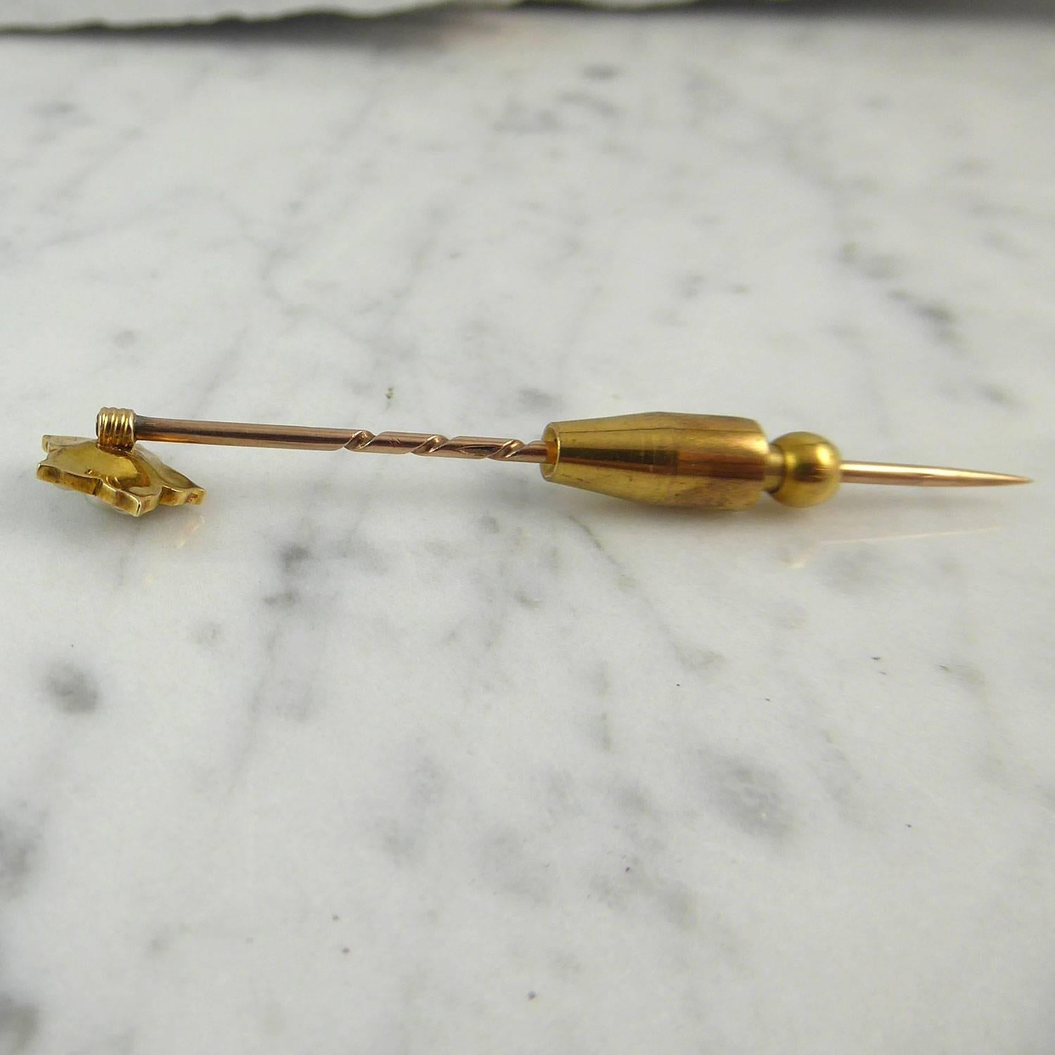 Antique Pearl Flower Stick Pin, Yellow Gold In Excellent Condition In Yorkshire, West Yorkshire