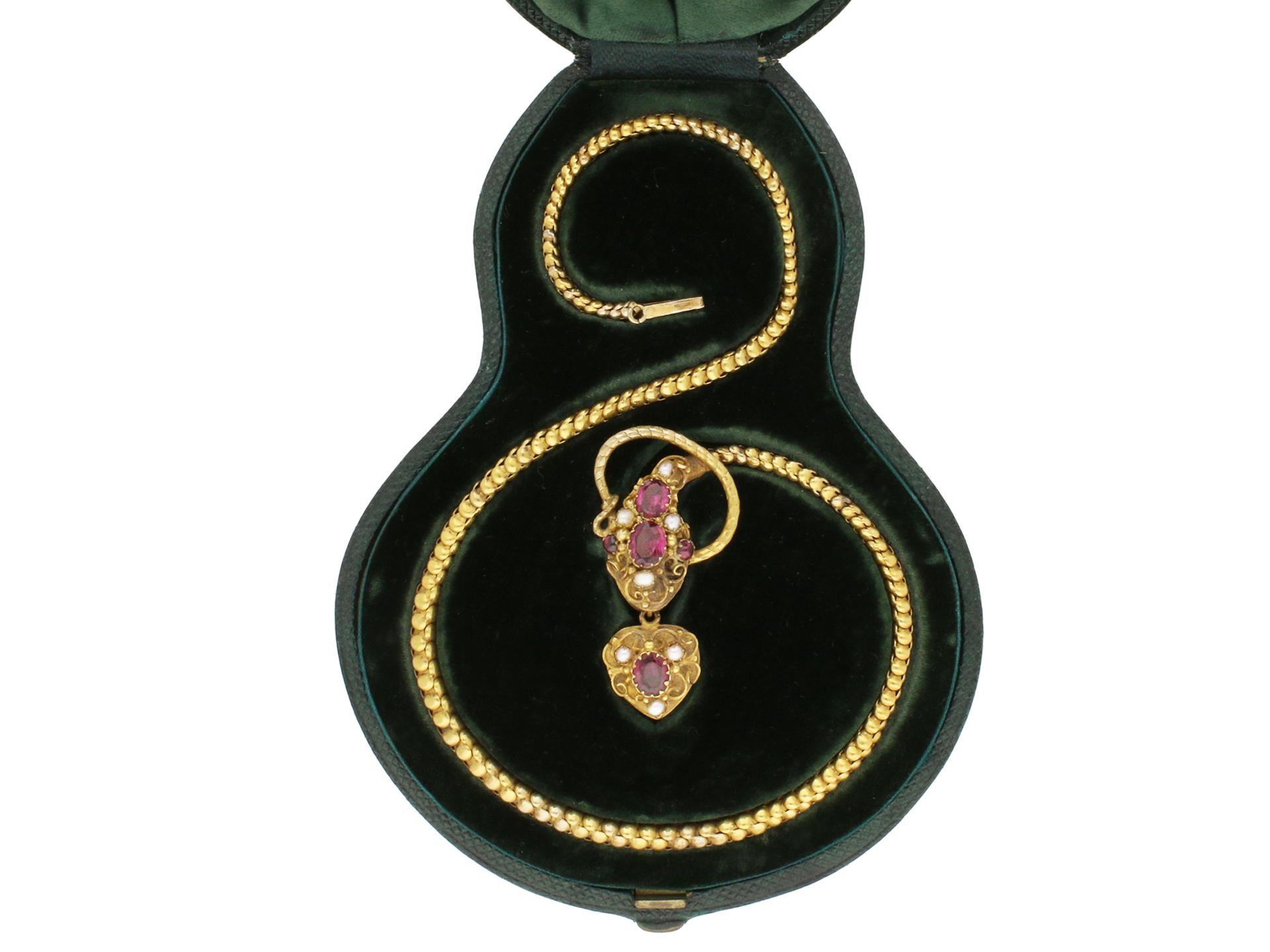 Antike Perle Granat Gold Schlange Halskette im Zustand „Gut“ im Angebot in London, GB